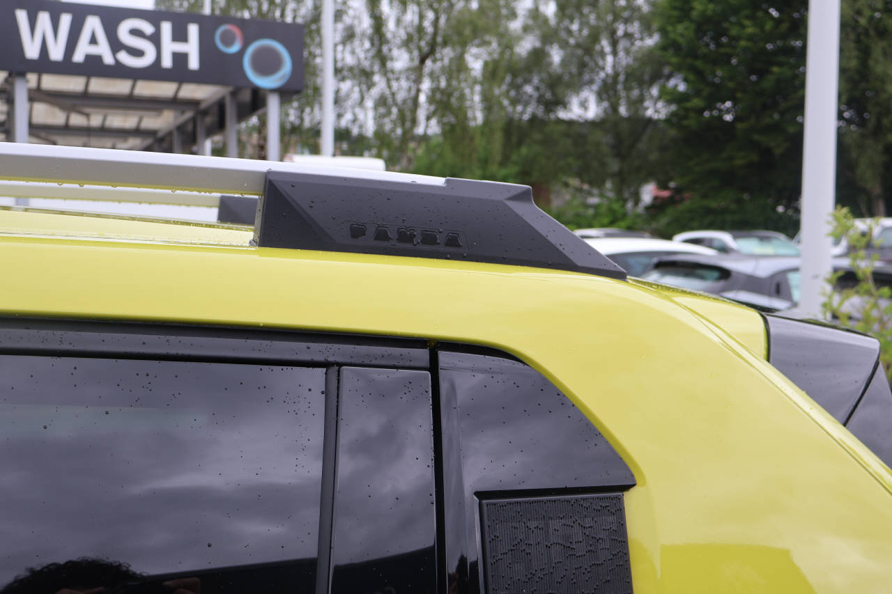 FIAT Grande Panda 1.2 Hybrid Icon-image-9