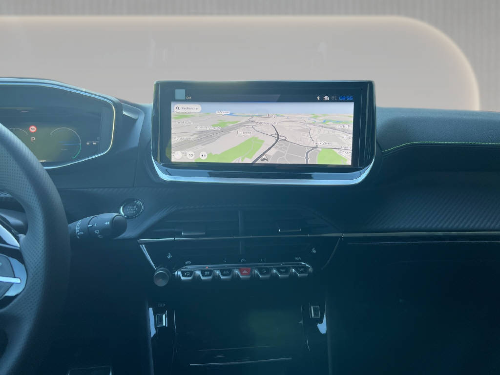 PEUGEOT 2008 1.2 Hybrid 145 GT-image-13