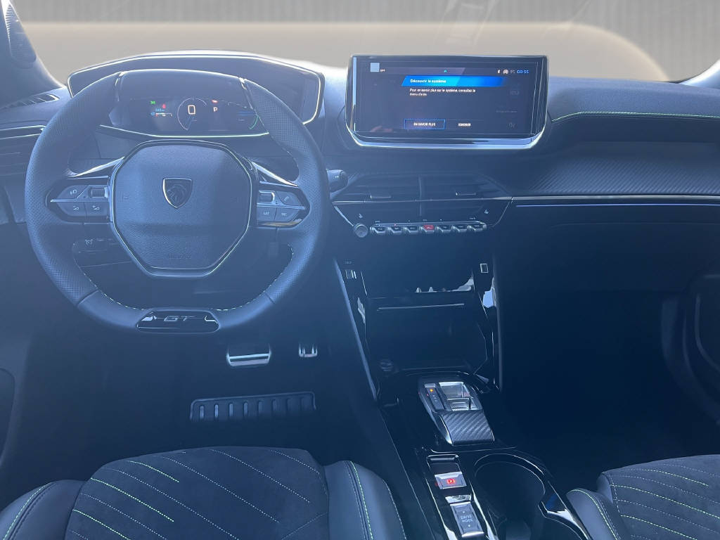 PEUGEOT 2008 1.2 Hybrid 145 GT-image-11