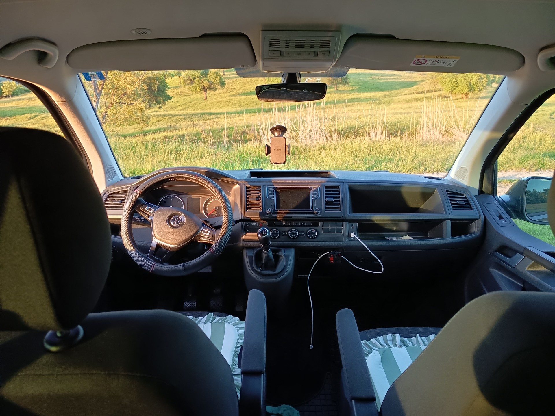 VW 2,0TDI Caravelle 7+1 Orte-image-5