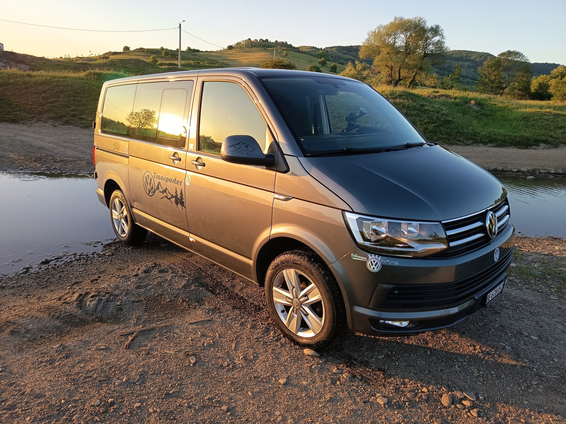 VW 2,0TDI Caravelle 7+1 Orte-image-0