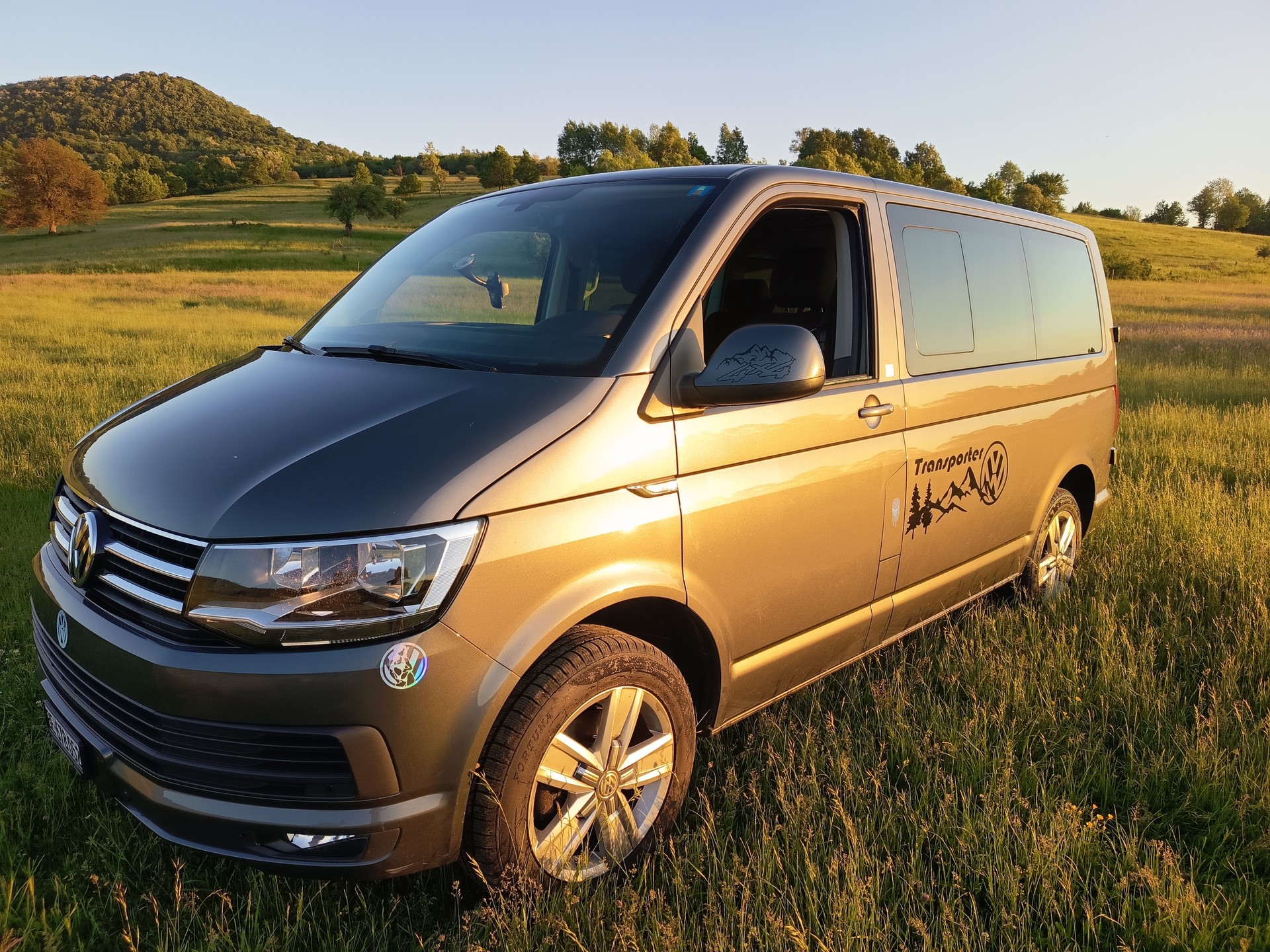 VW 2,0TDI Caravelle 7+1 Orte-image-1