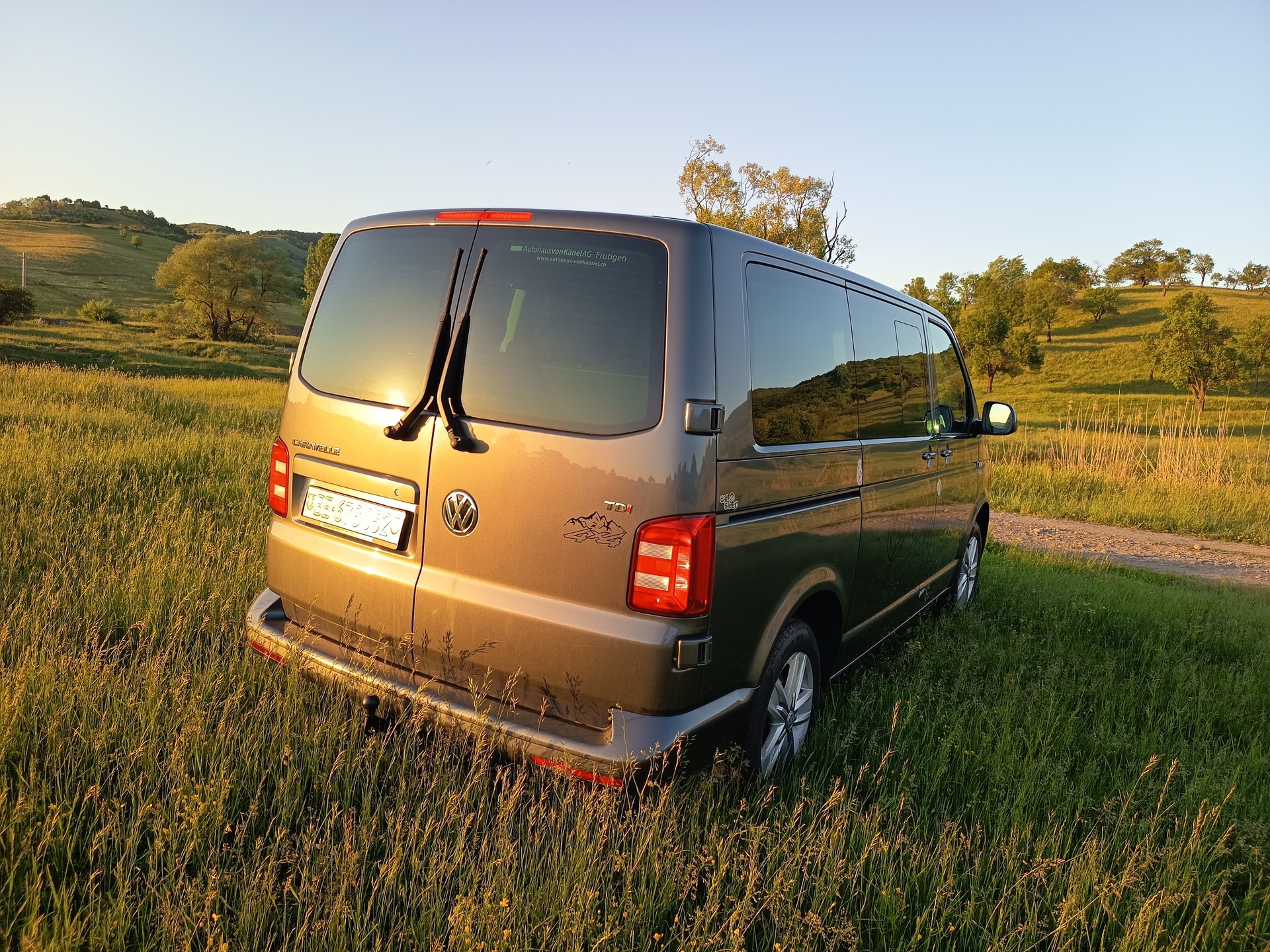 VW 2,0TDI Caravelle 7+1 Orte-image-2