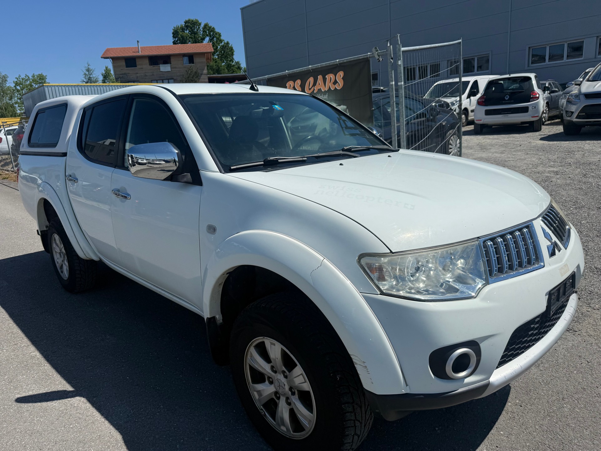 MITSUBISHI L 200 2.5 DID Invite Double Cab-image-1