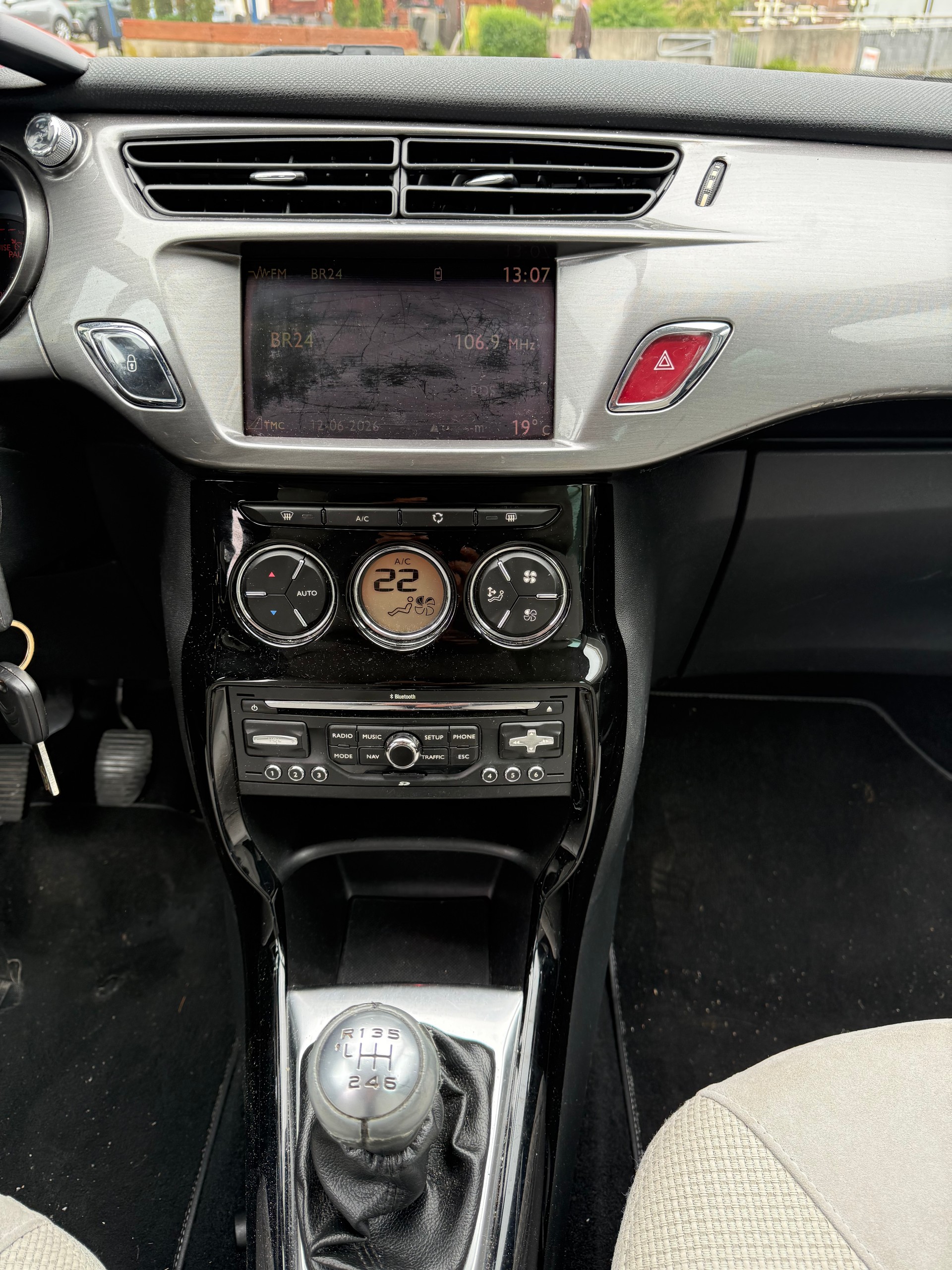 CITROEN C3 1.6 16V HDi Exclusive-image-7