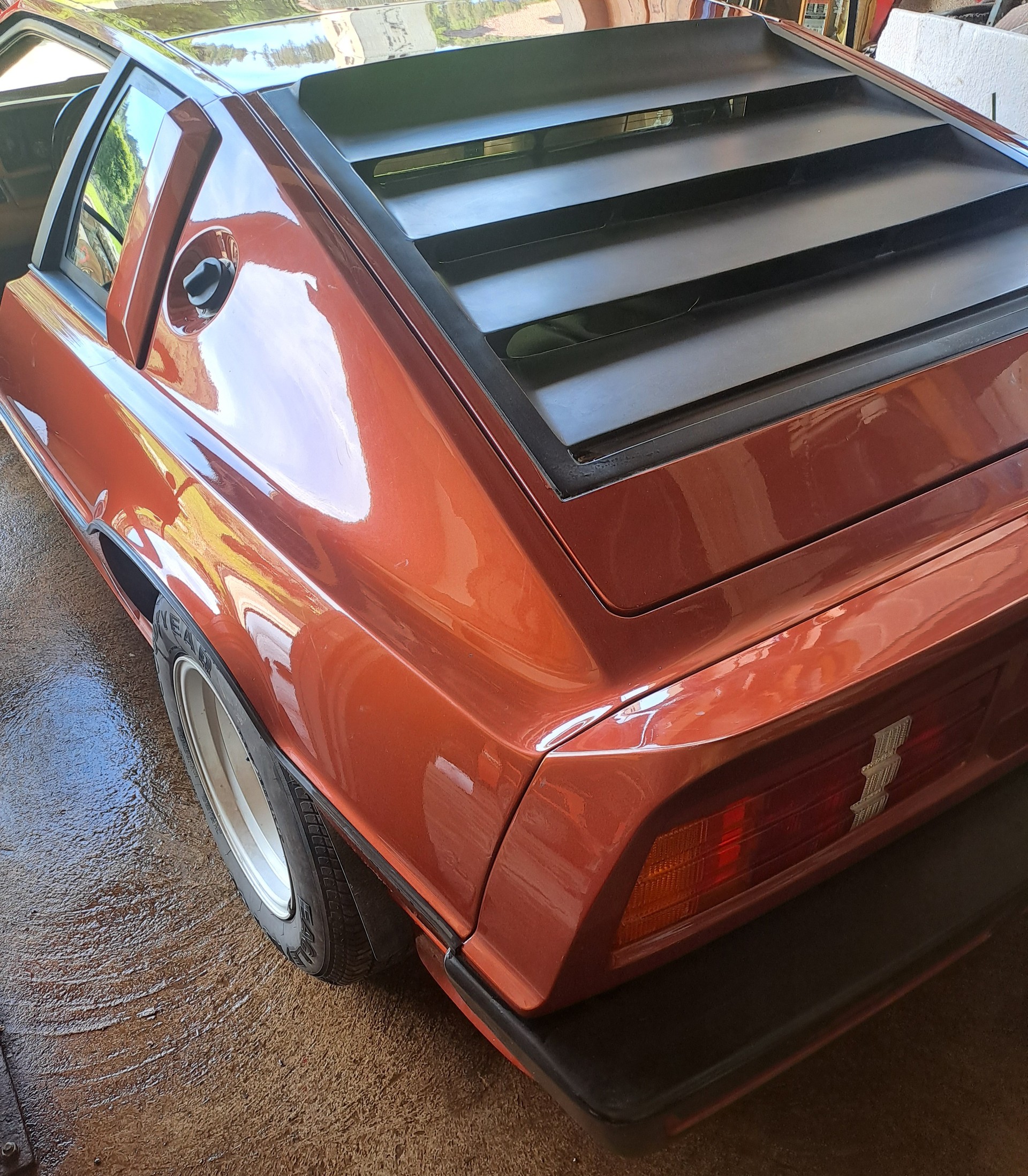 LOTUS ESPRIT-image-3