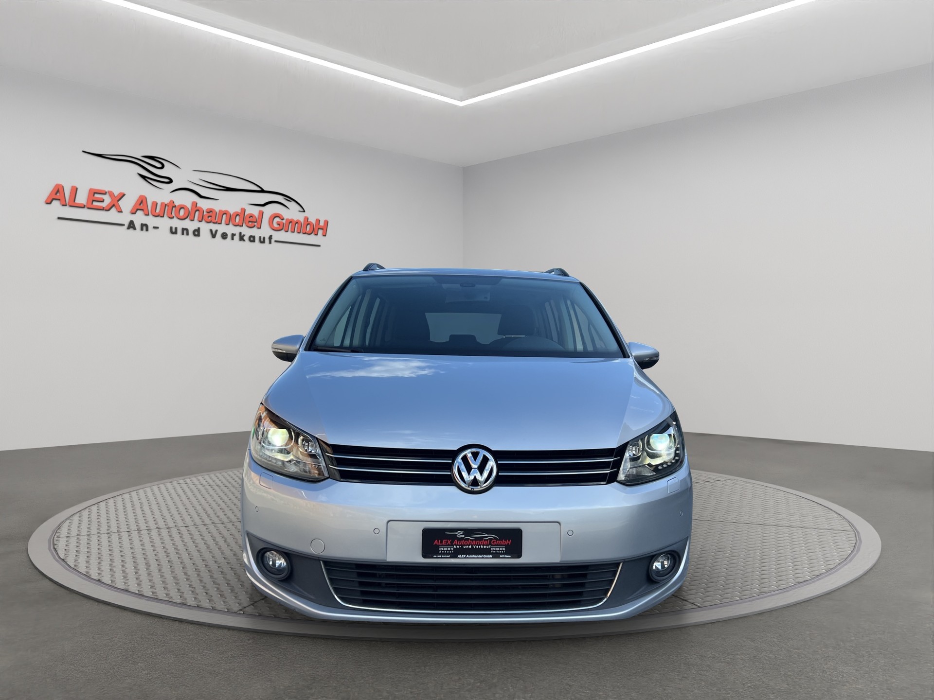 VW Touran 1.4 TSI Comfortline 7-Plätze-image-1