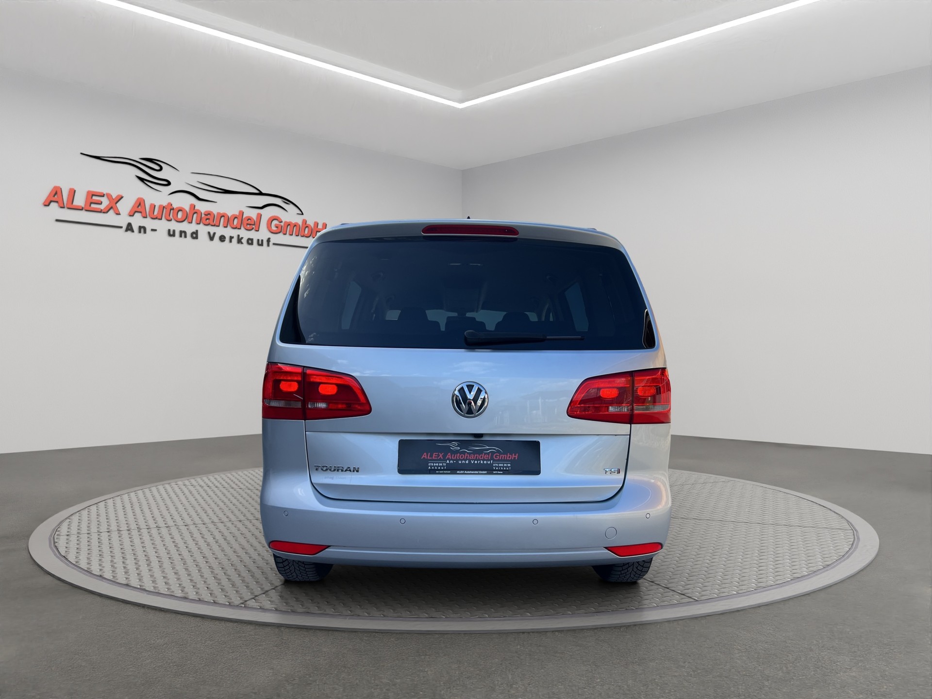 VW Touran 1.4 TSI Comfortline 7-Plätze-image-4