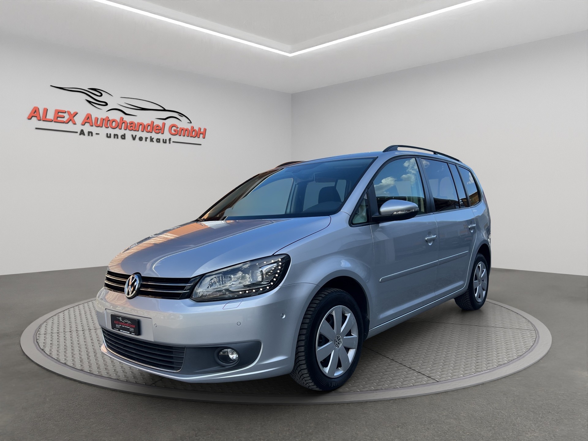 VW Touran 1.4 TSI Comfortline 7-Plätze-image-0