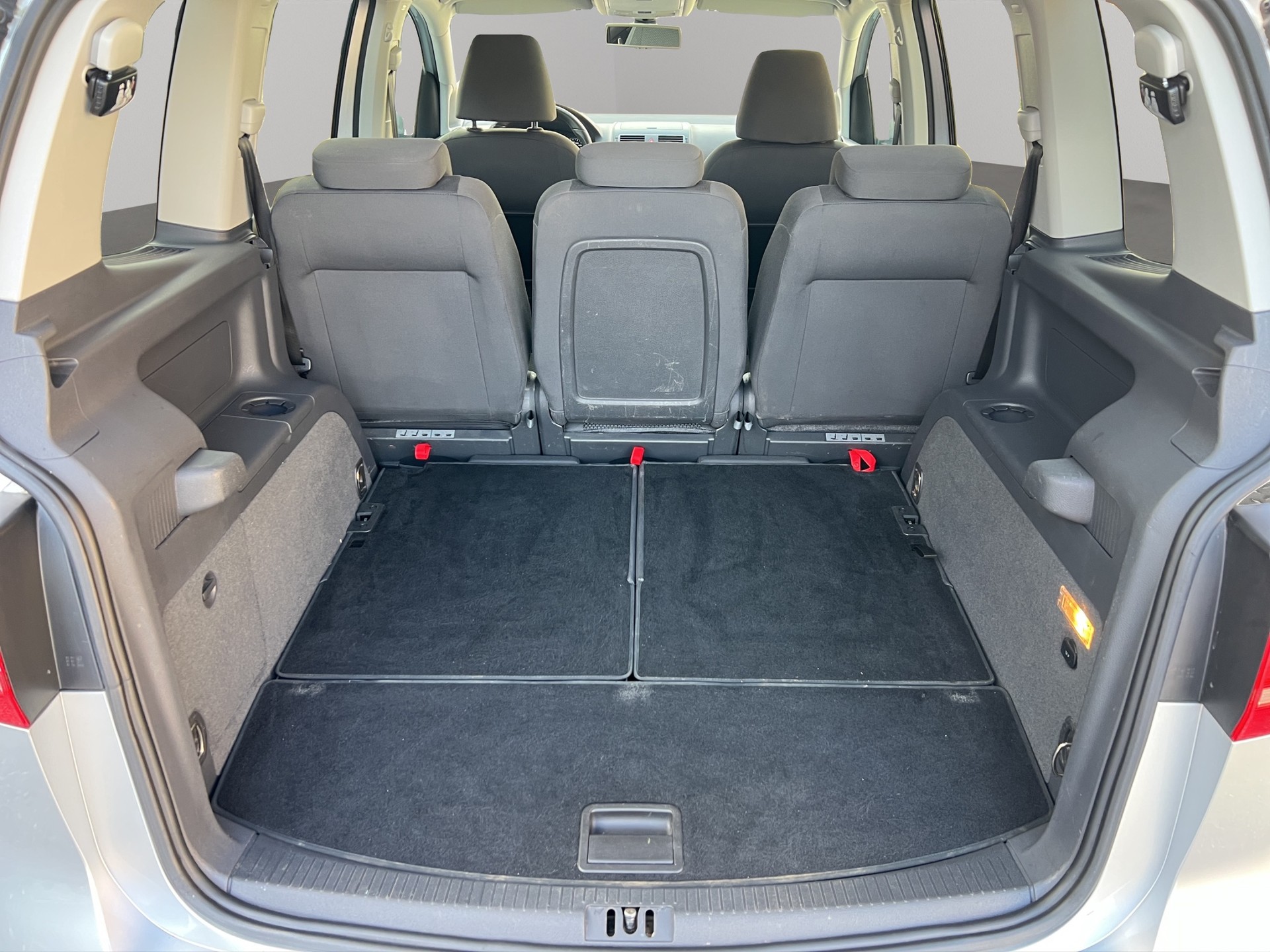 VW Touran 1.4 TSI Comfortline 7-Plätze-image-5