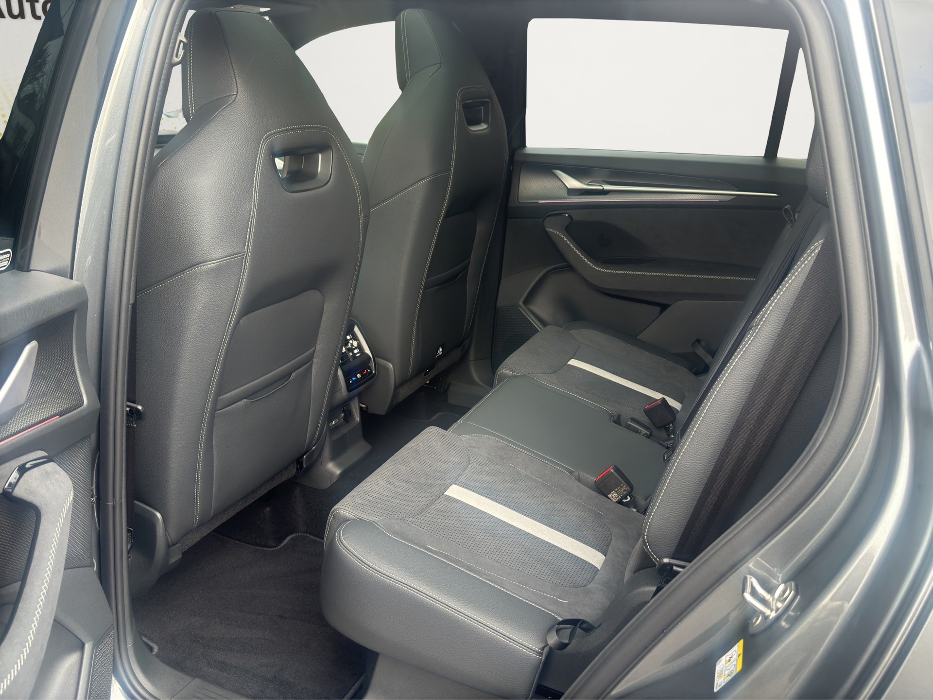 SKODA Kodiaq 1.5 TSI MHEV Sportline 7 Plätze AHK-image-14