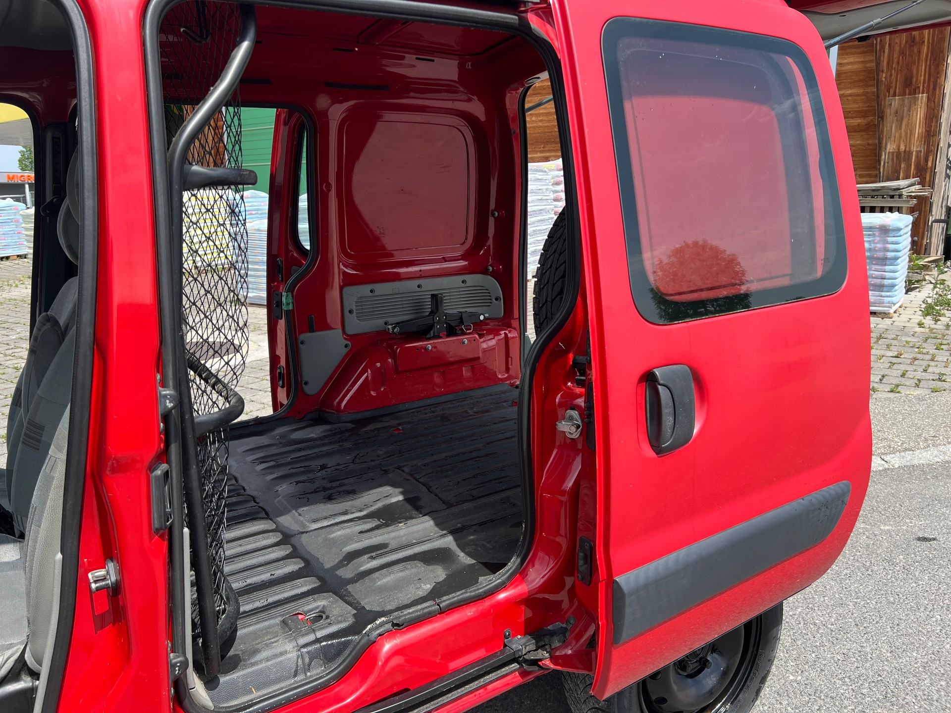 RENAULT Kangoo 1.6 16V 4x4-image-10