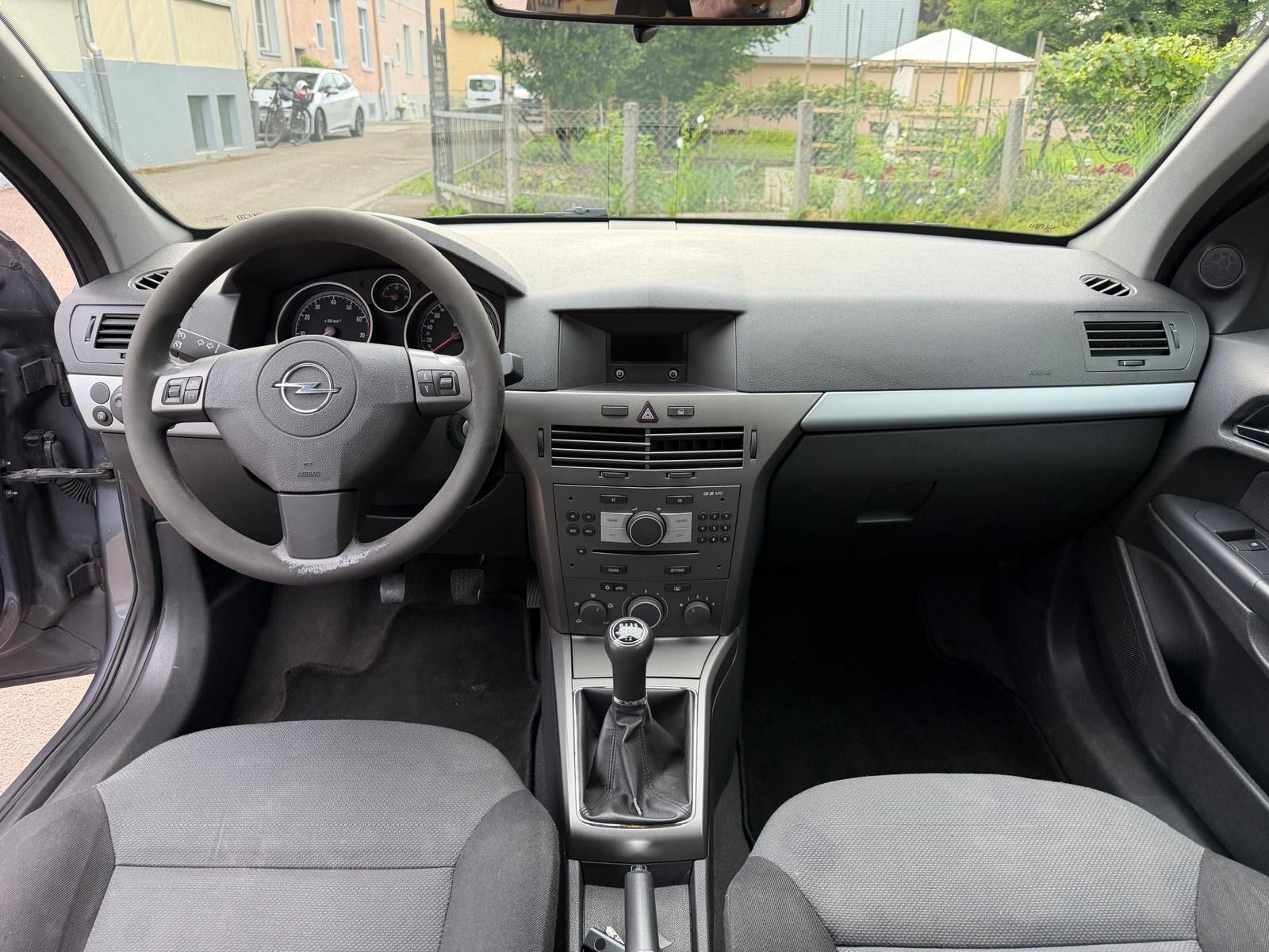 OPEL Astra Caravan 1.6i 16V TP Enjoy-image-9