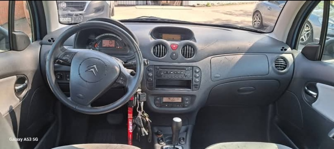 CITROEN 1.4i Exclusive-image-5
