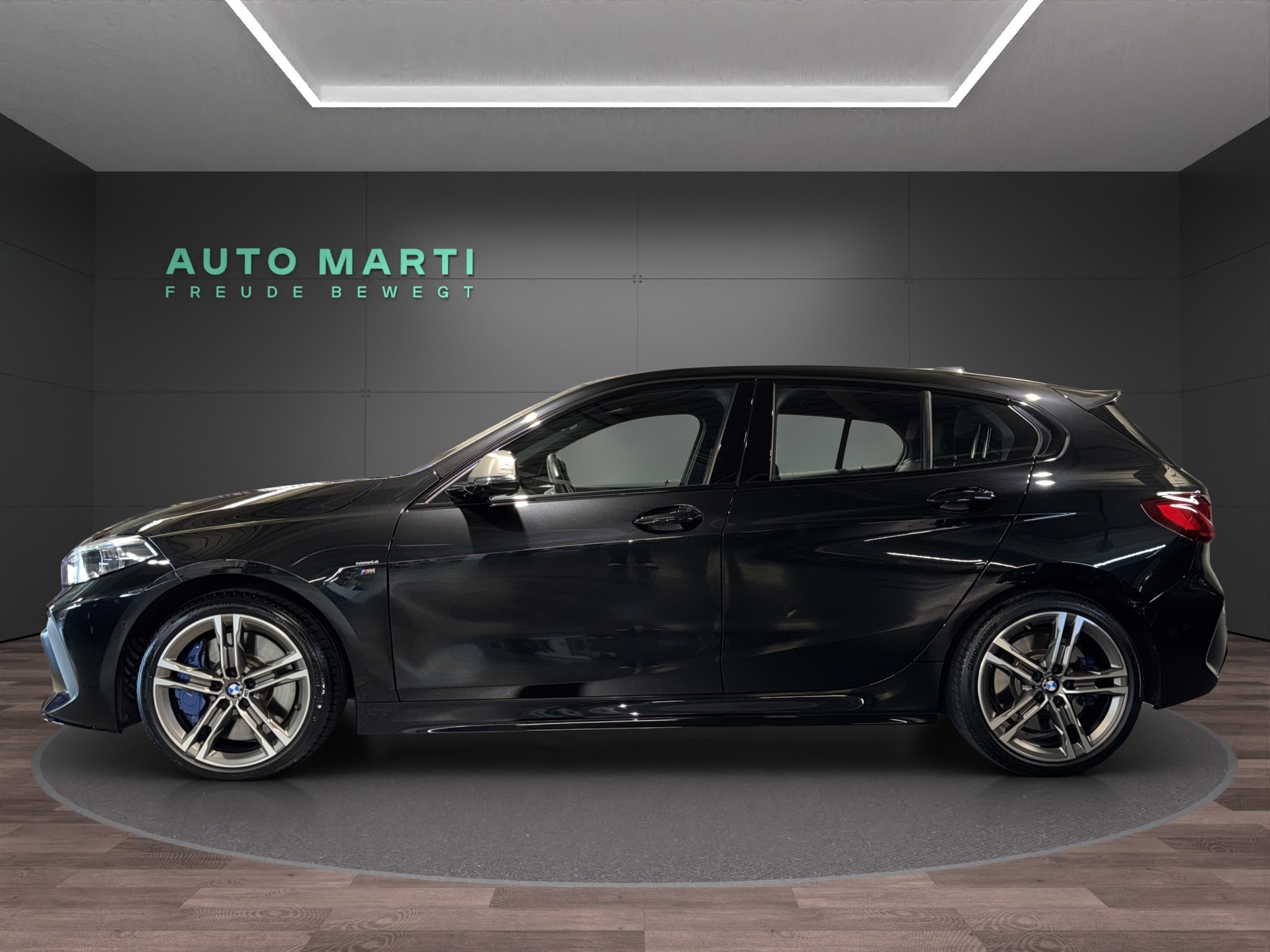 BMW M135i xDrive-image-1