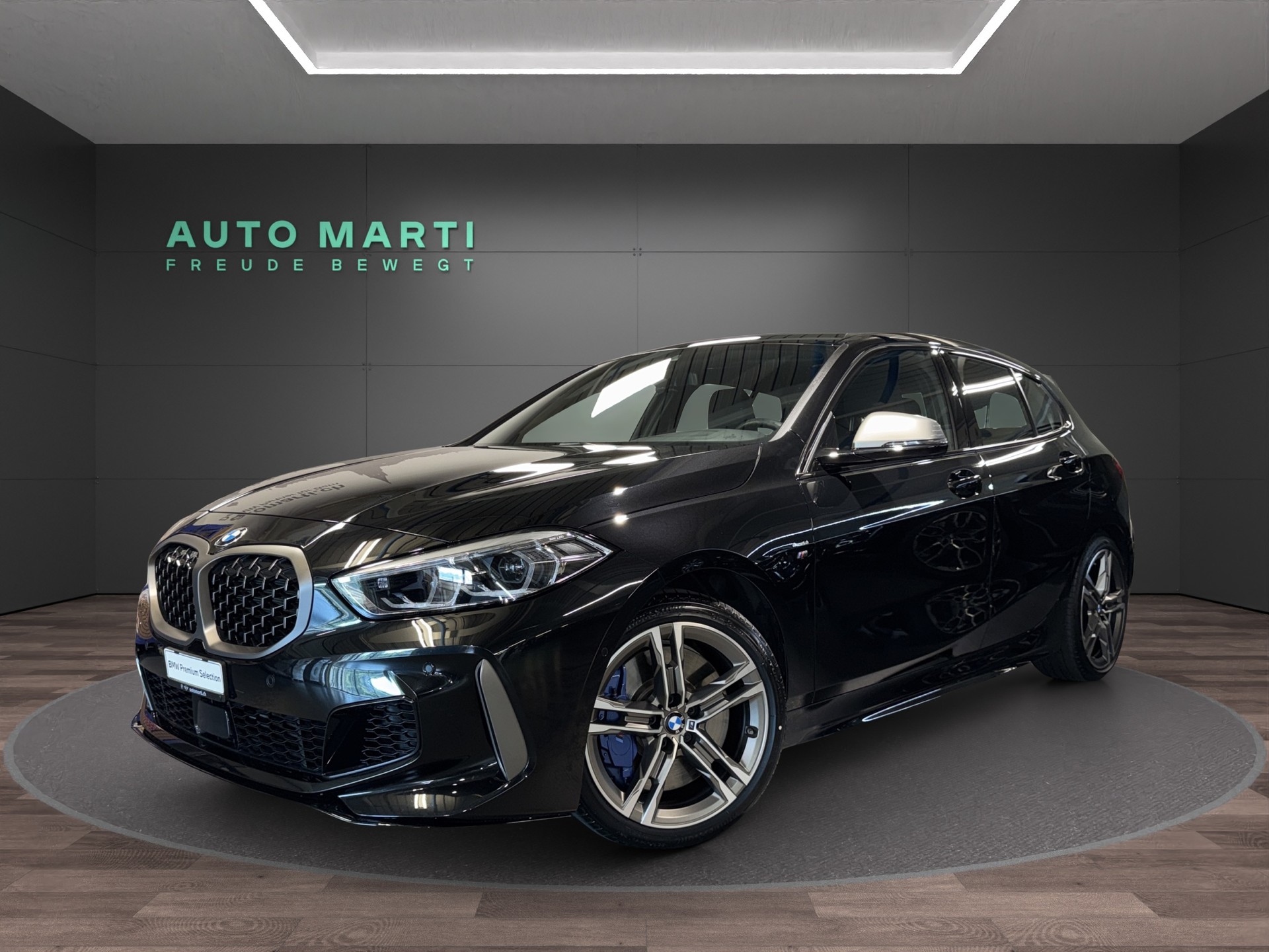 BMW M135i xDrive-image-0