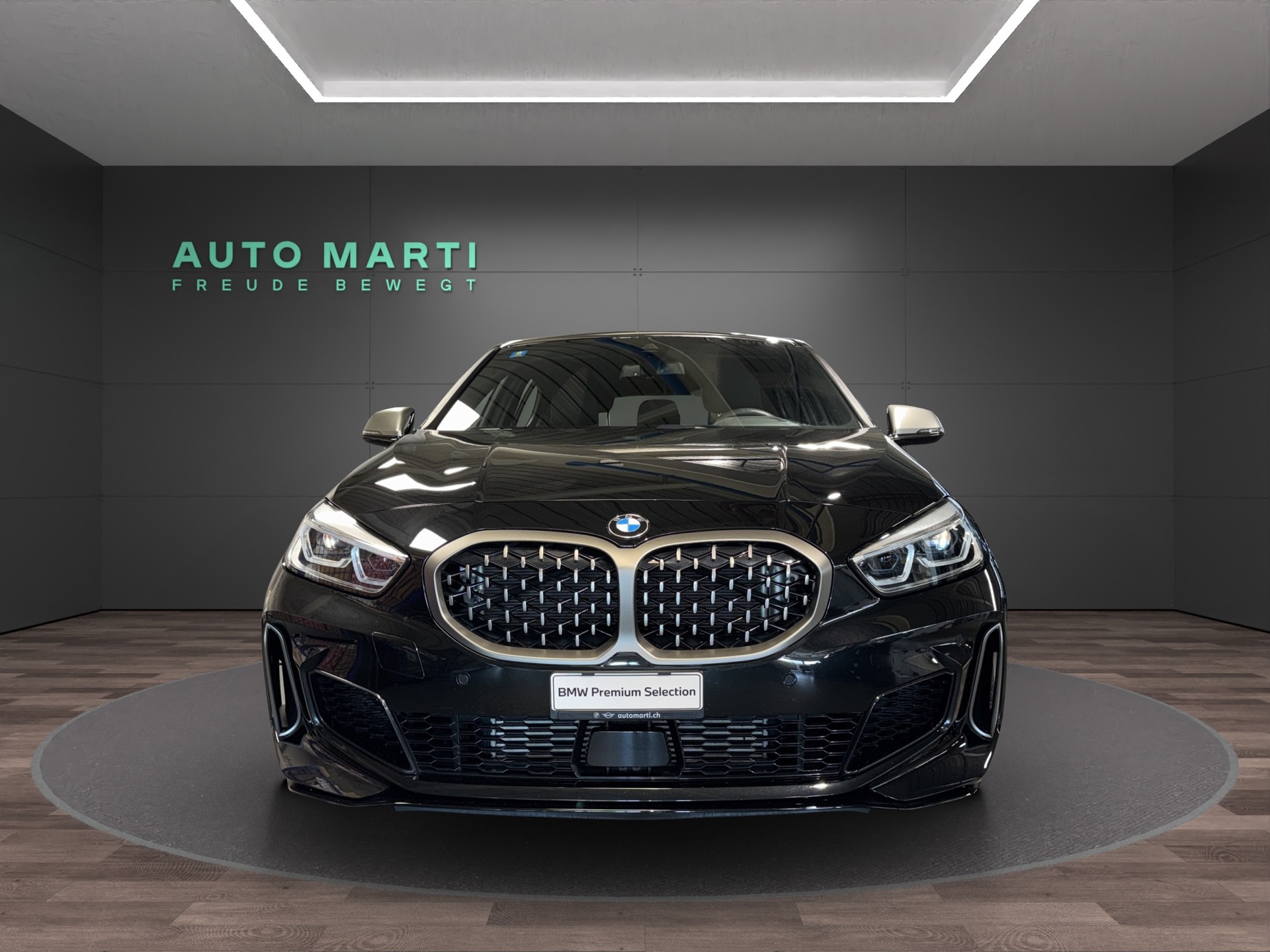 BMW M135i xDrive-image-4