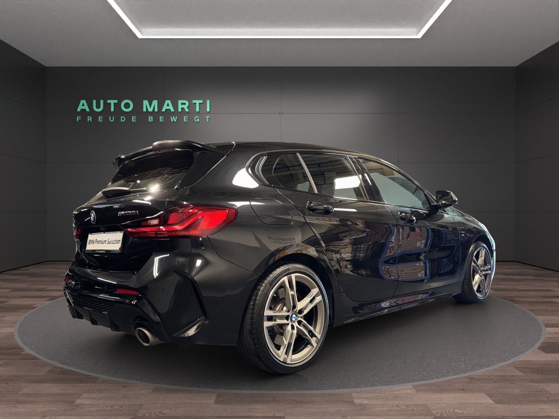 BMW M135i xDrive-image-3