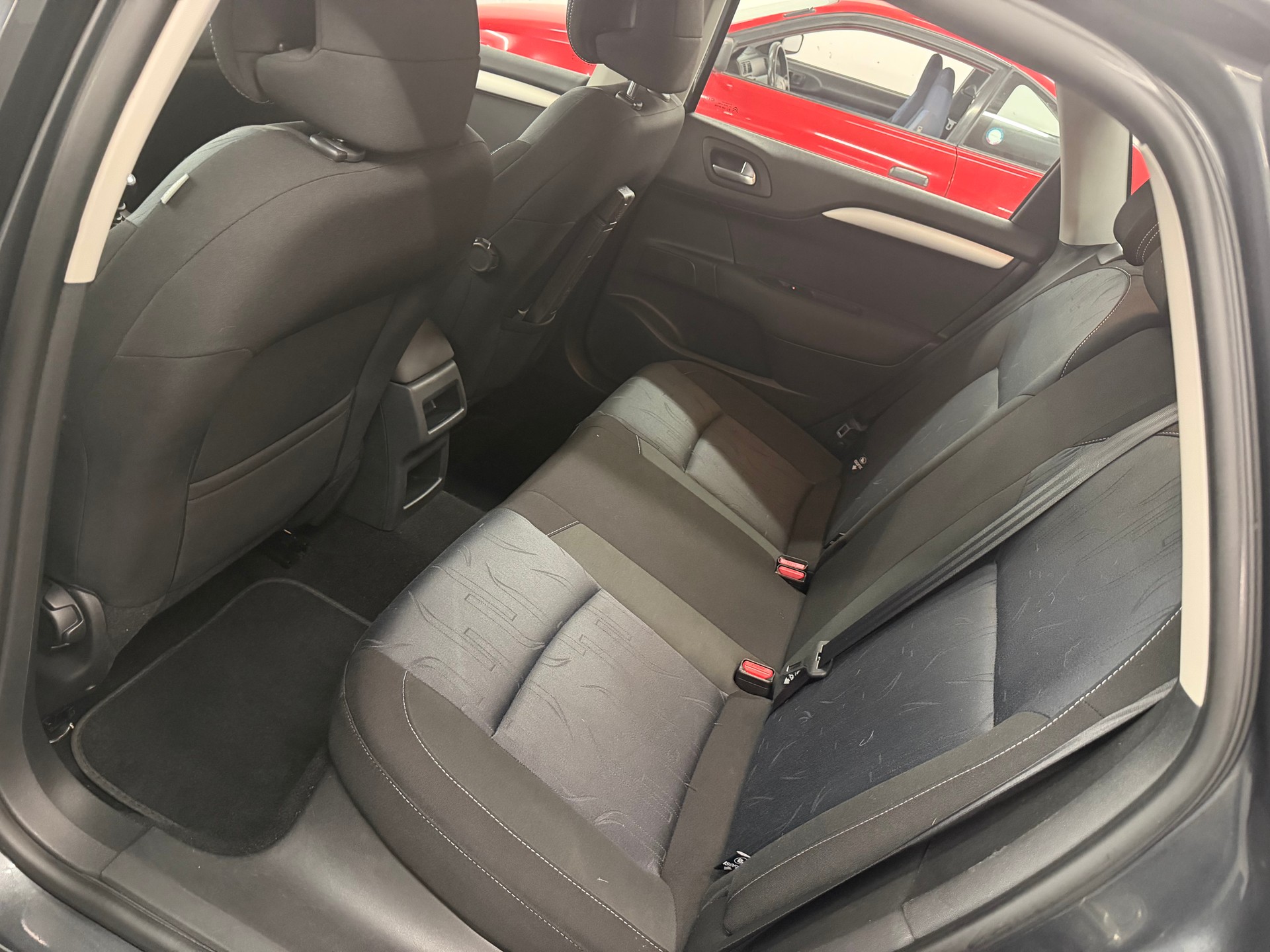 CITROEN C4 Berline 1.6 HDi Séduction-image-5