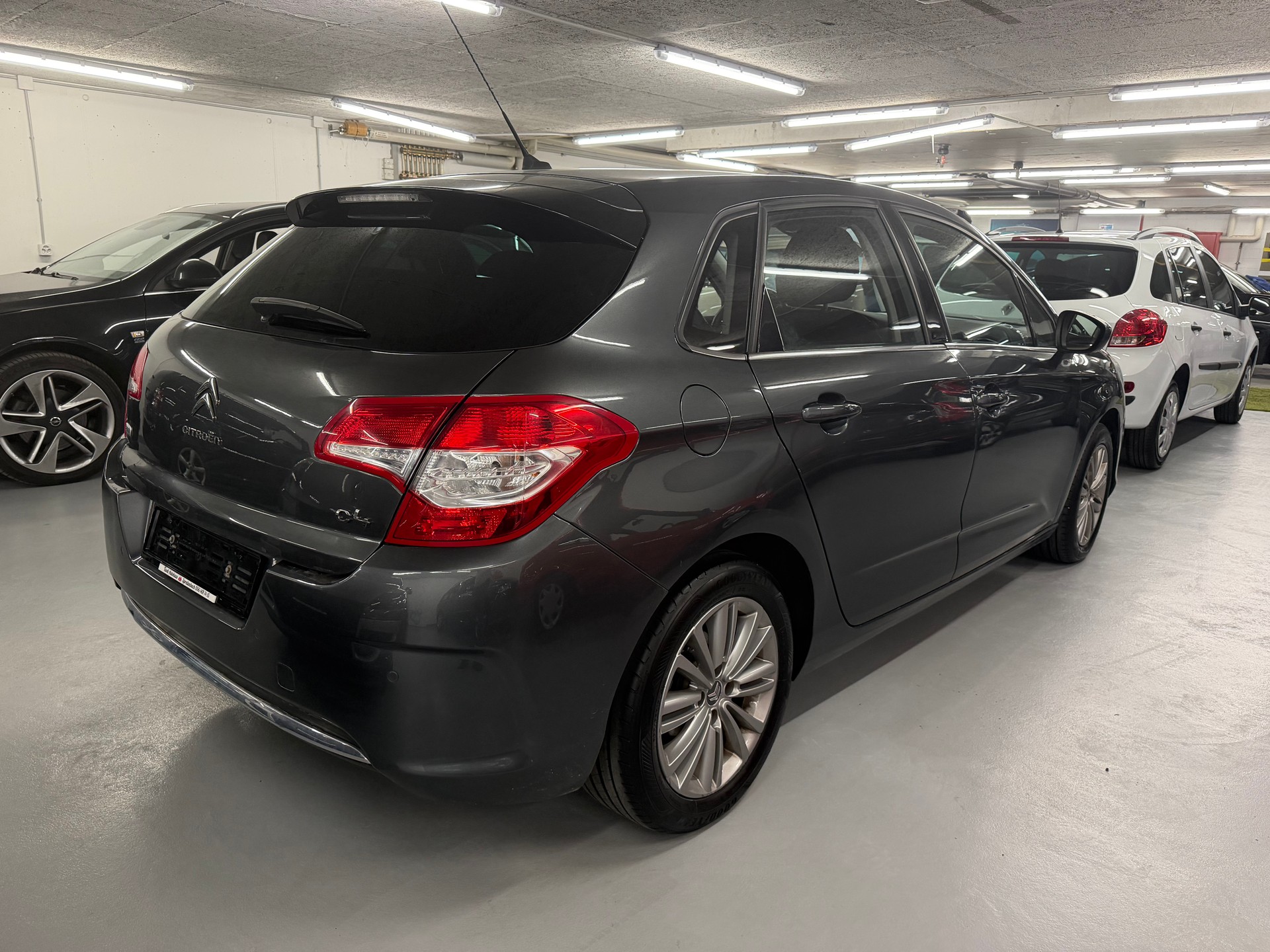 CITROEN C4 Berline 1.6 HDi Séduction-image-2