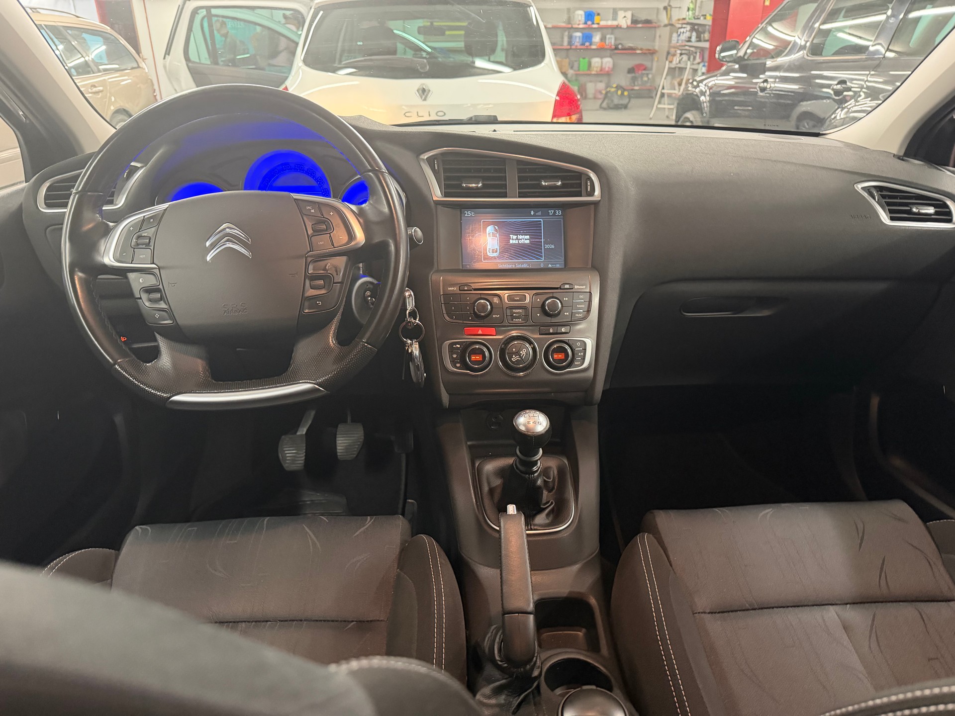 CITROEN C4 Berline 1.6 HDi Séduction-image-7