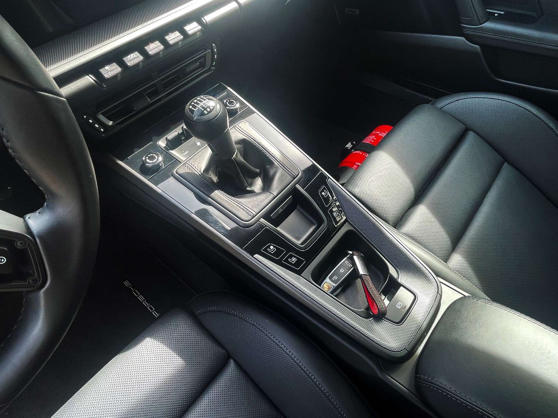 PORSCHE 3.0 Carrera S-image-4