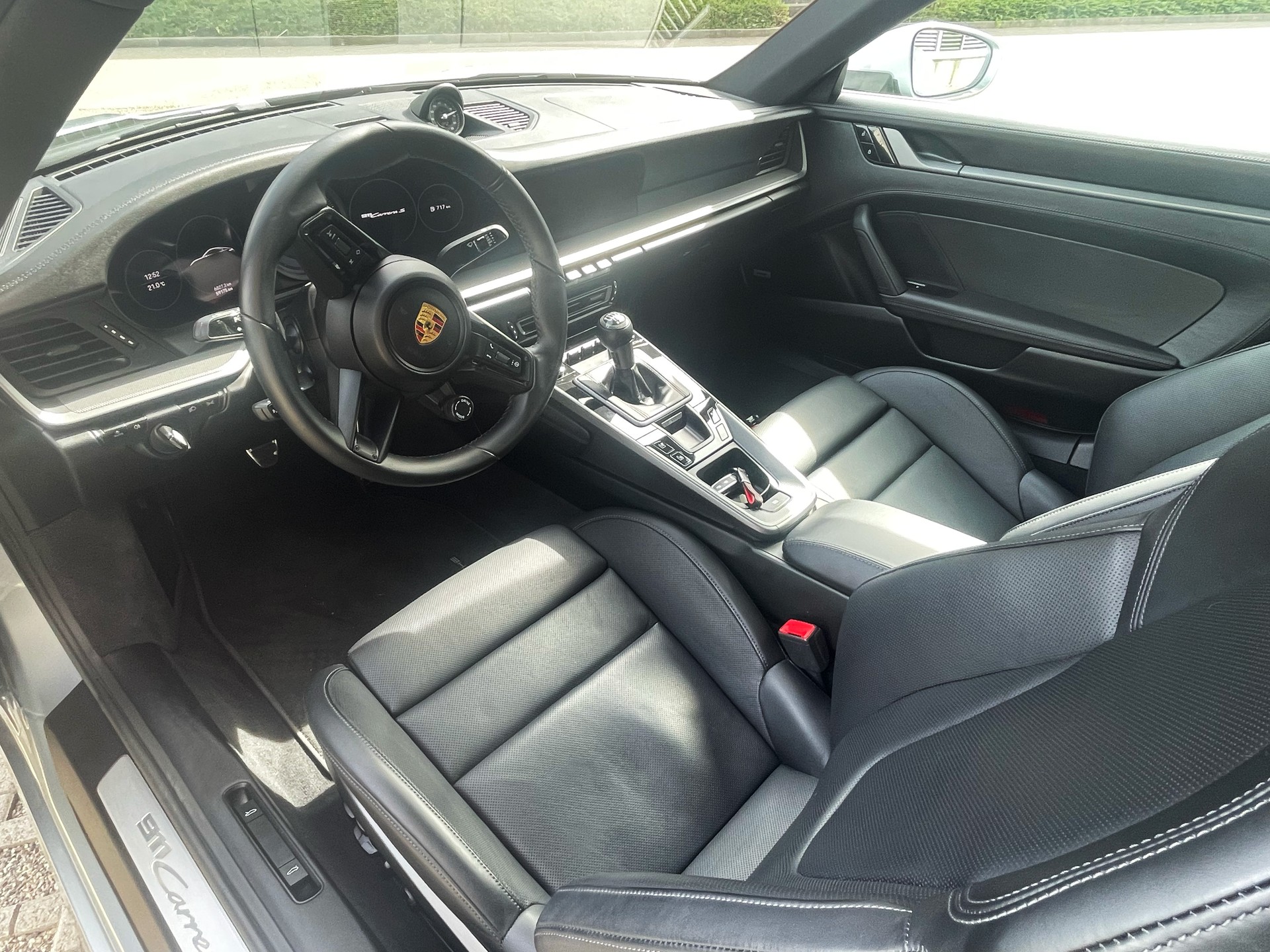 PORSCHE 3.0 Carrera S-image-5