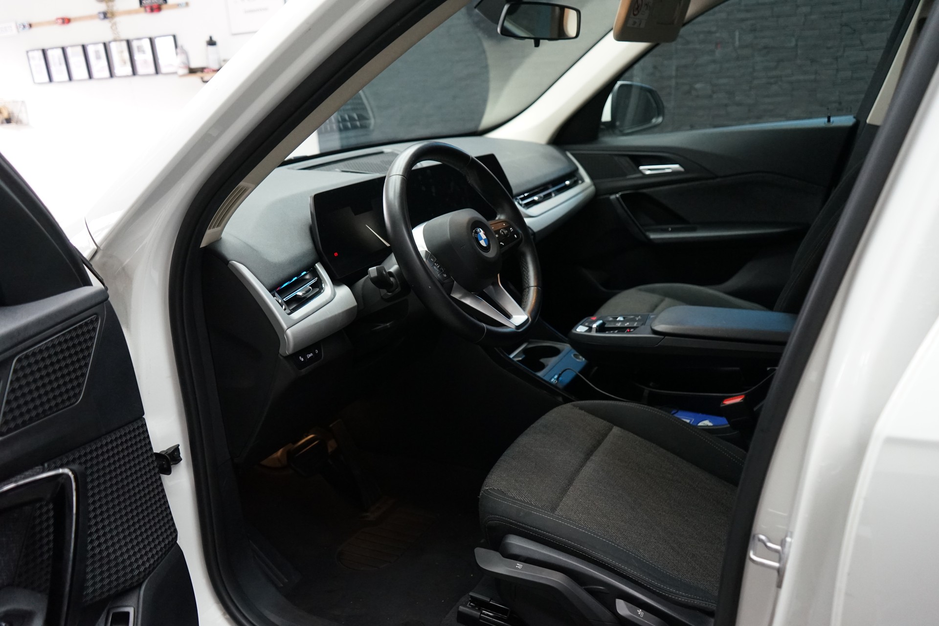 BMW X1 sDrive 18i-image-3