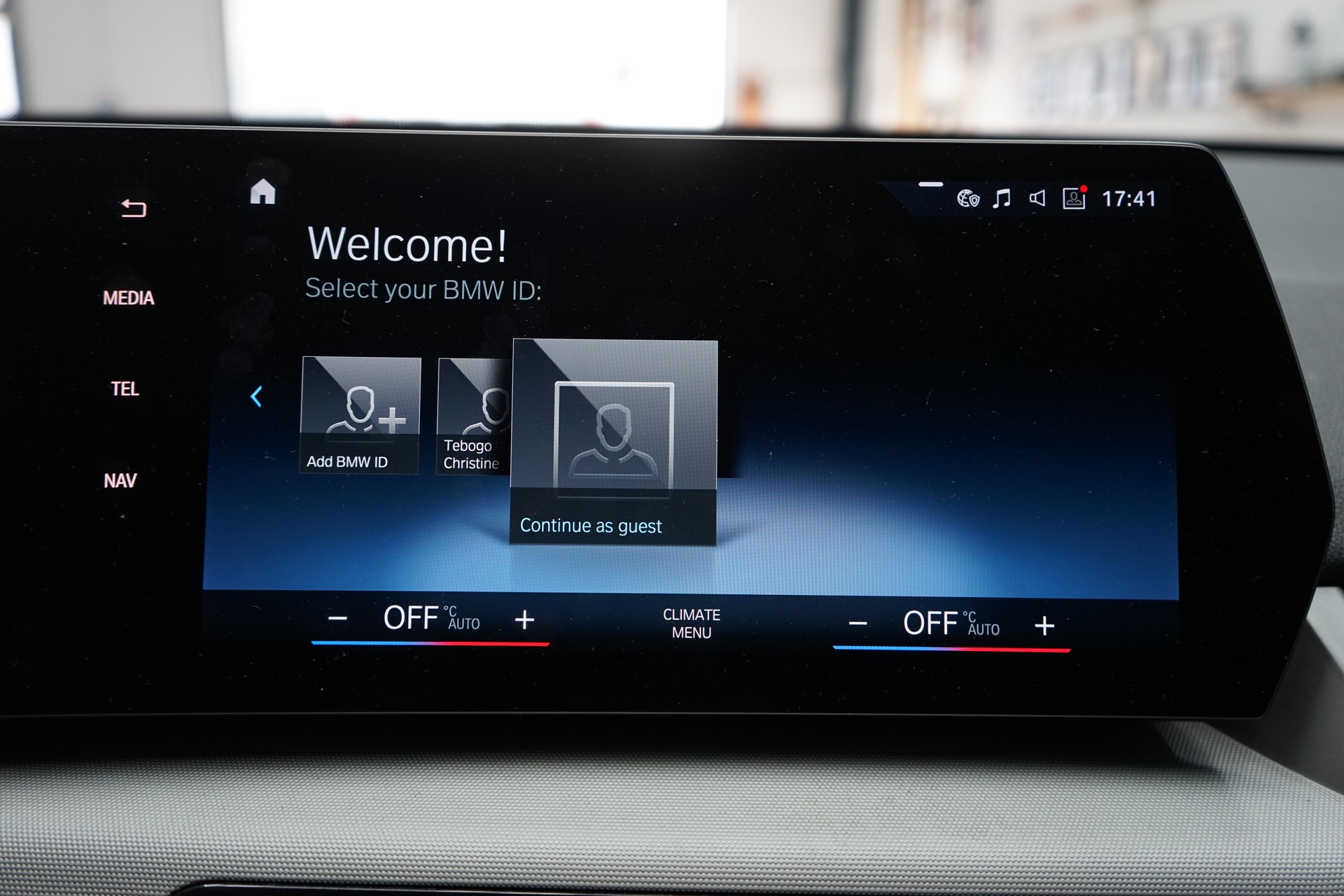 BMW X1 sDrive 18i-image-9