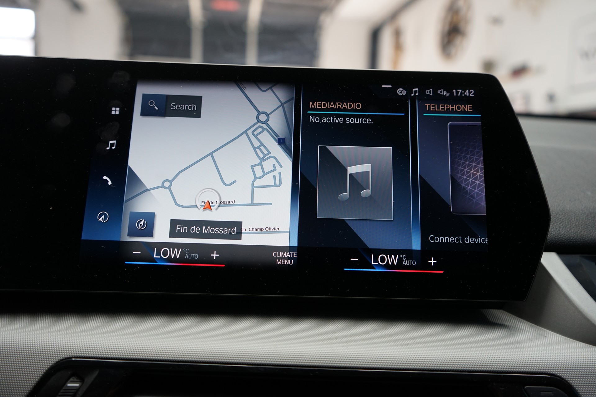 BMW X1 sDrive 18i-image-11