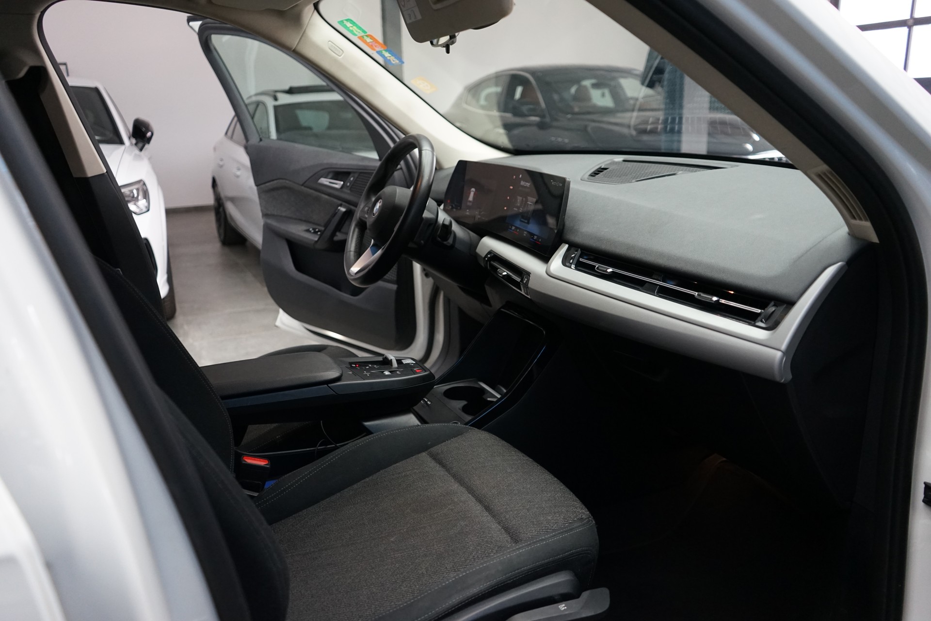 BMW X1 sDrive 18i-image-4