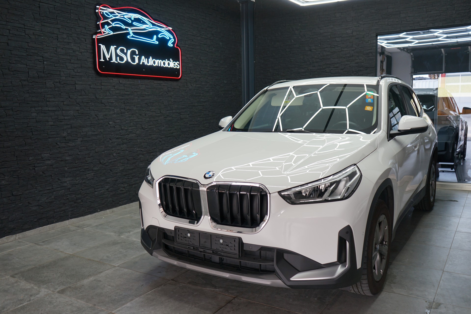 BMW X1 sDrive 18i-image-0