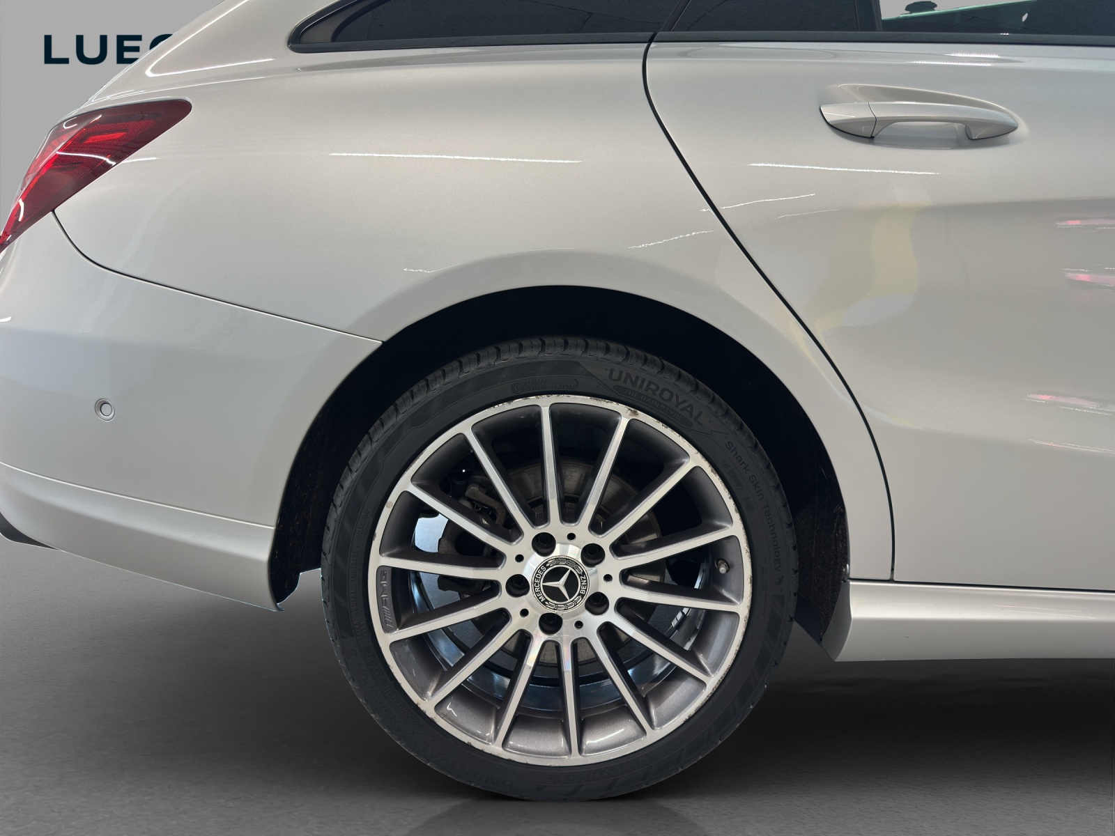 MERCEDES-BENZ CLA Shooting Brake 250 Urban 4Matic 7G-DCT-image-6