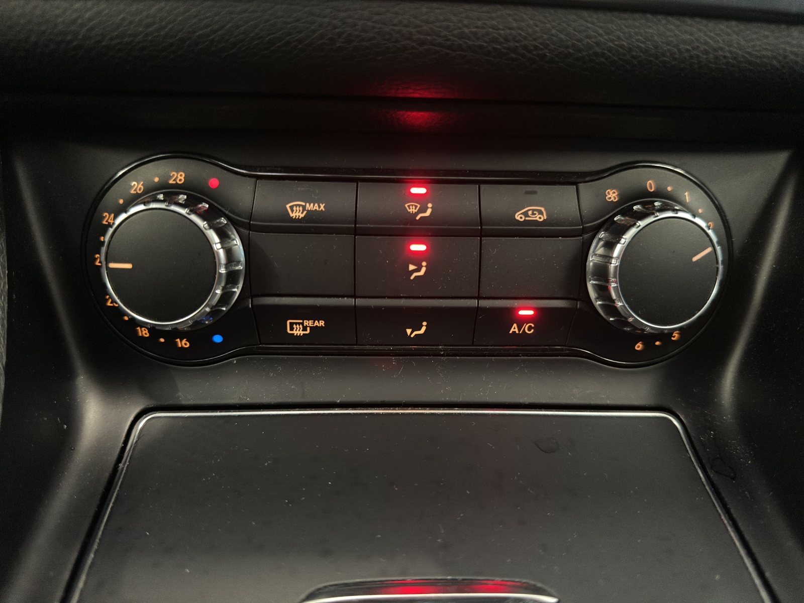 MERCEDES-BENZ CLA Shooting Brake 250 Urban 4Matic 7G-DCT-image-12