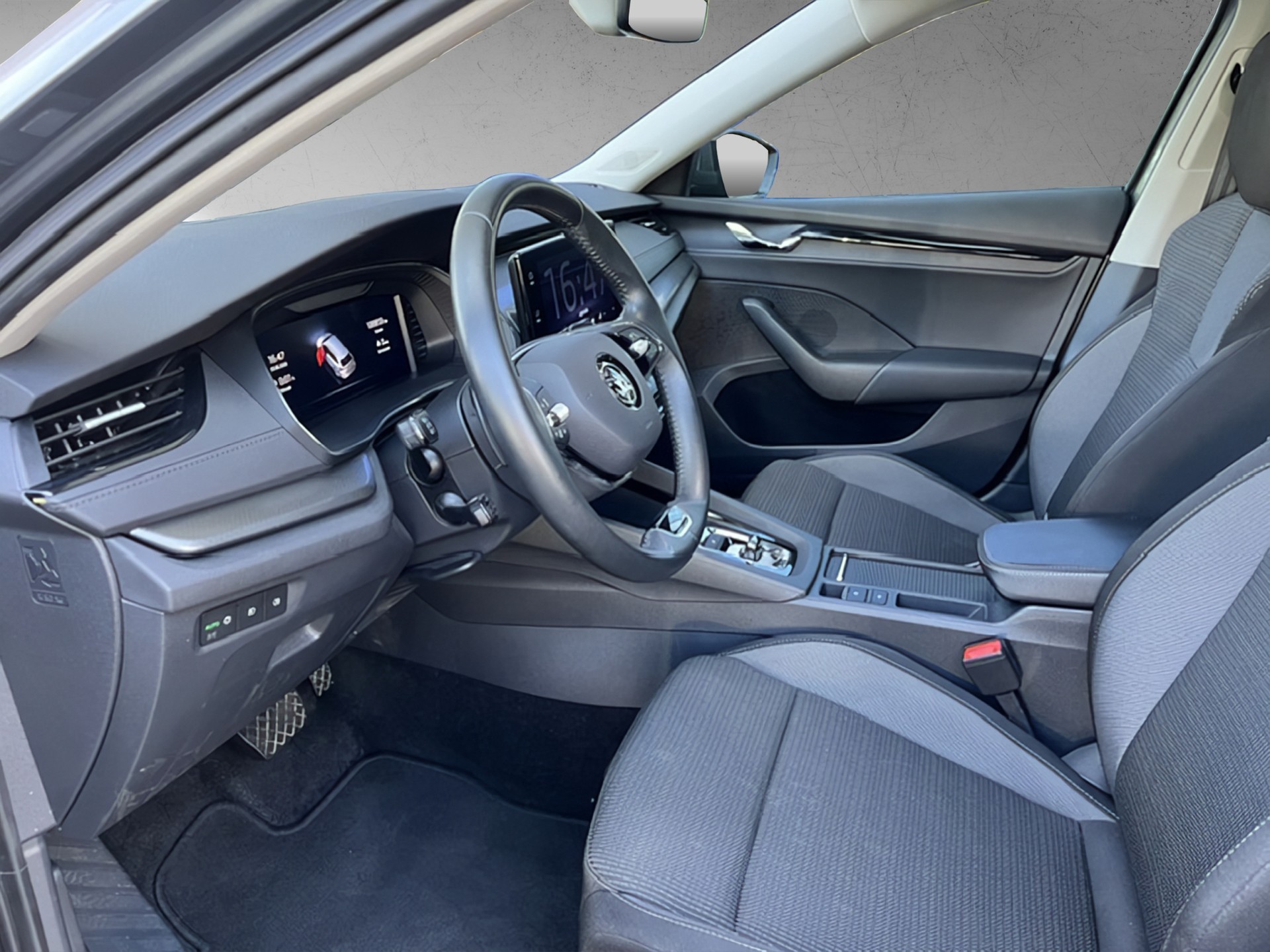 SKODA Octavia Combi 2.0 TSI Ambition DSG 4x4-image-3