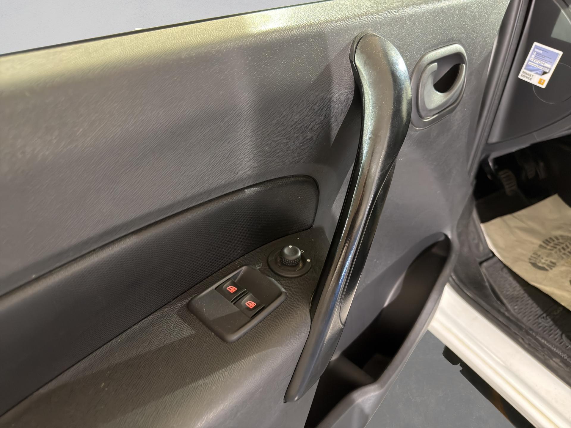 RENAULT Kangoo Medium dCi 95 ENERGY Business-image-23