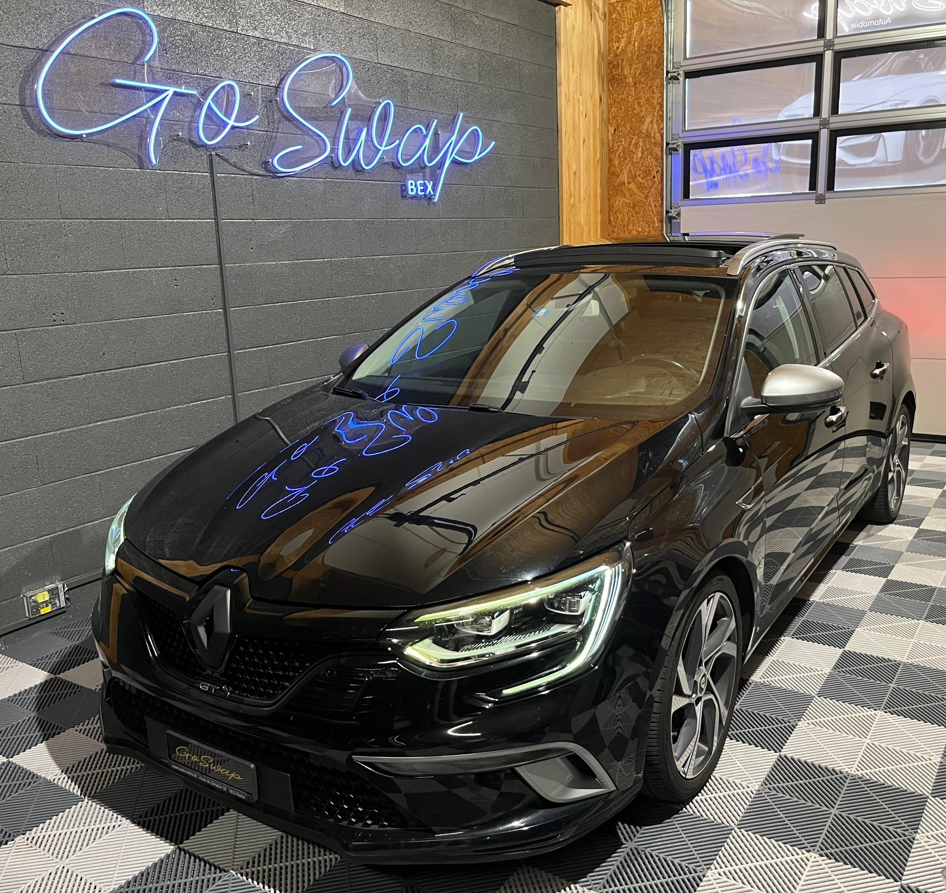 RENAULT Mégane Grandtour 1.6 16V Turbo GT EDC-image-4