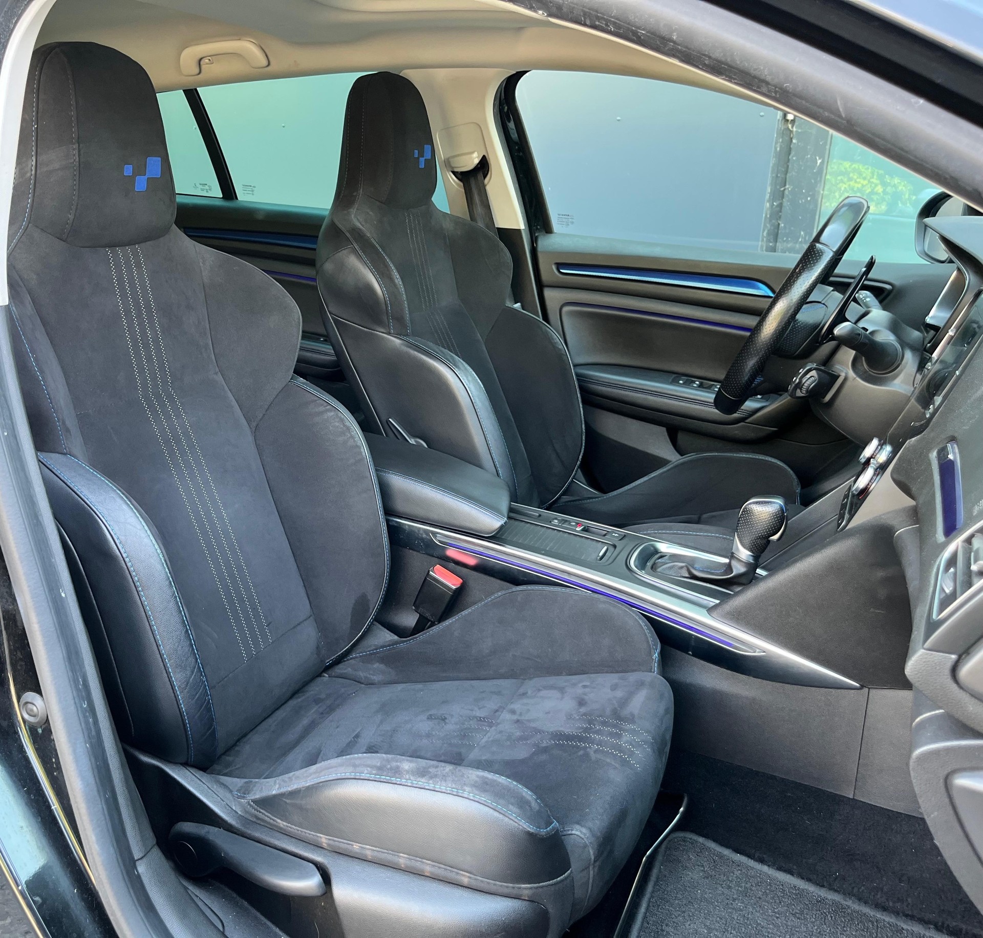 RENAULT Mégane Grandtour 1.6 16V Turbo GT EDC-image-13