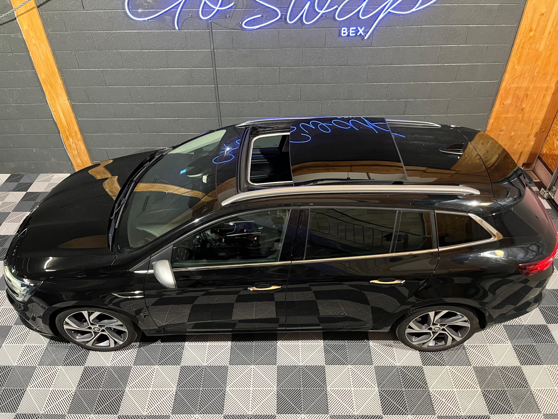 RENAULT Mégane Grandtour 1.6 16V Turbo GT EDC-image-6