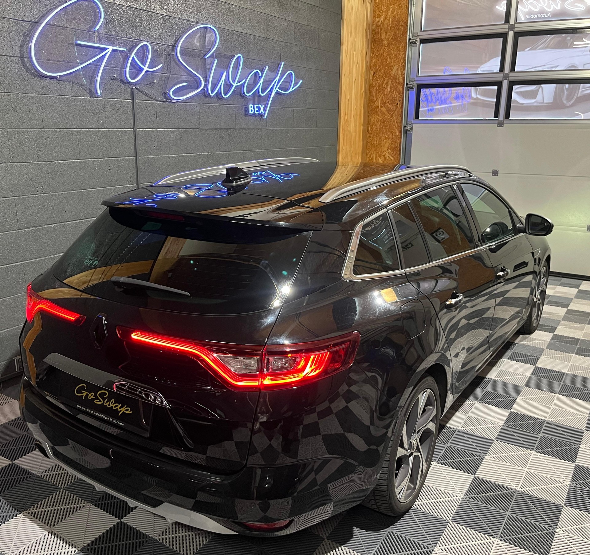 RENAULT Mégane Grandtour 1.6 16V Turbo GT EDC-image-3