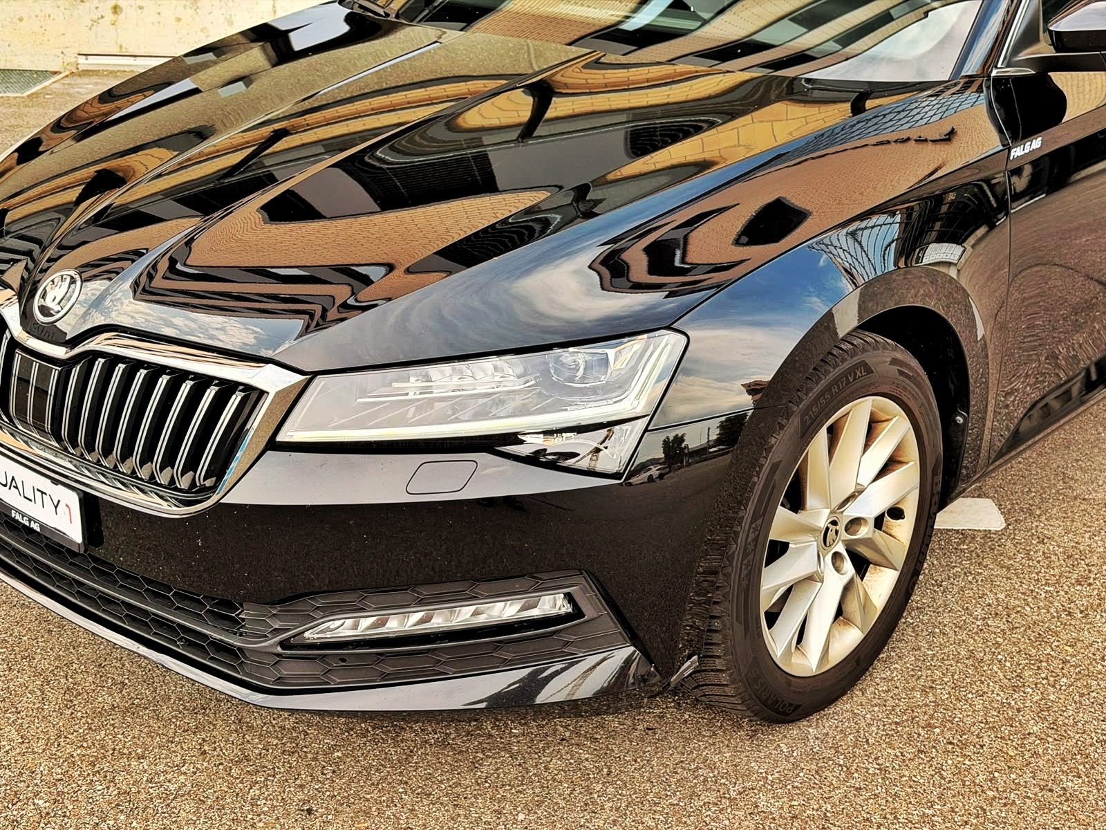 SKODA Superb Combi 2.0 TDi Ambition 4x4 DSG-image-9