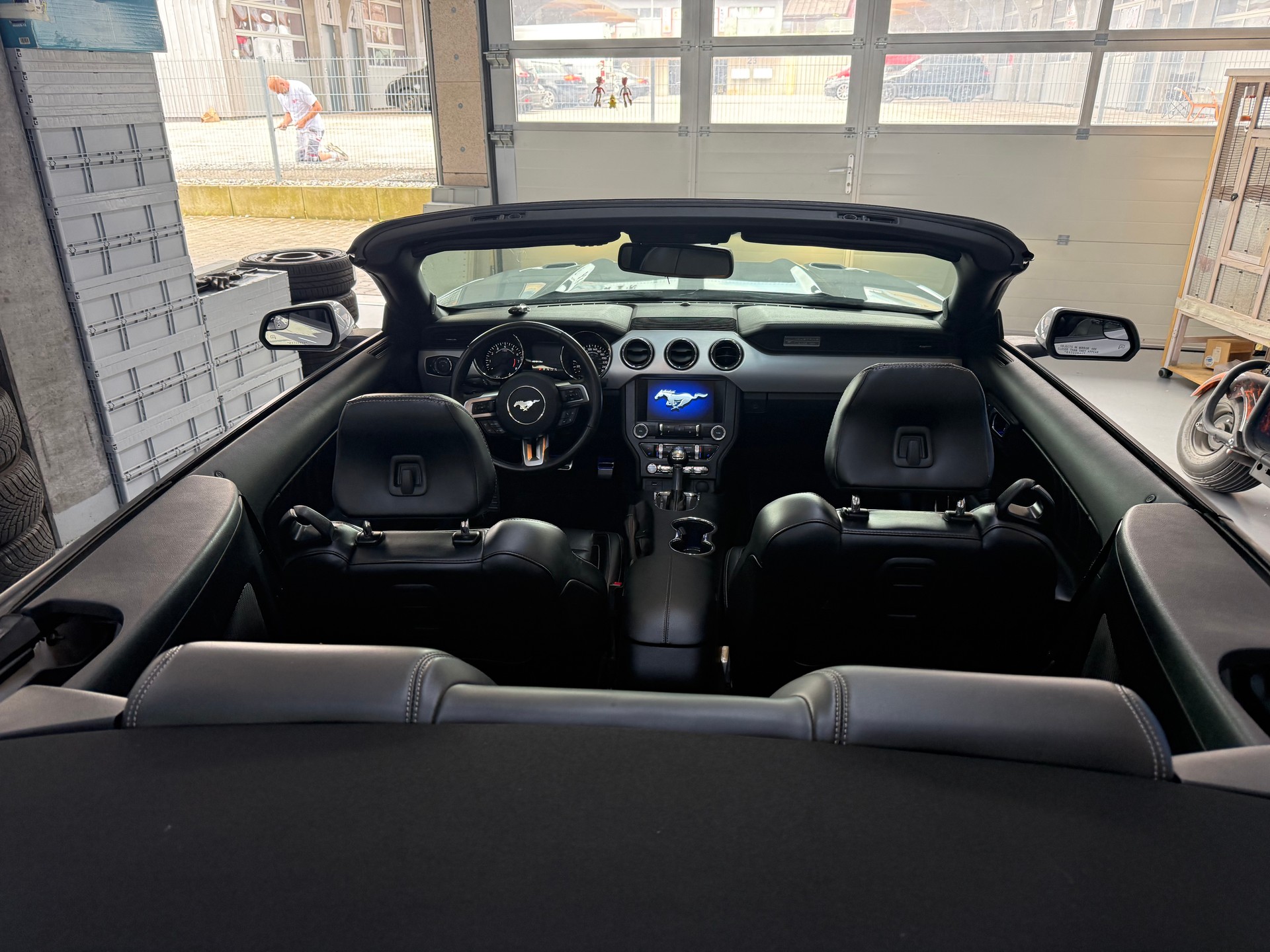 FORD Mustang Convertible 5.0 V8 GT Automat-image-7