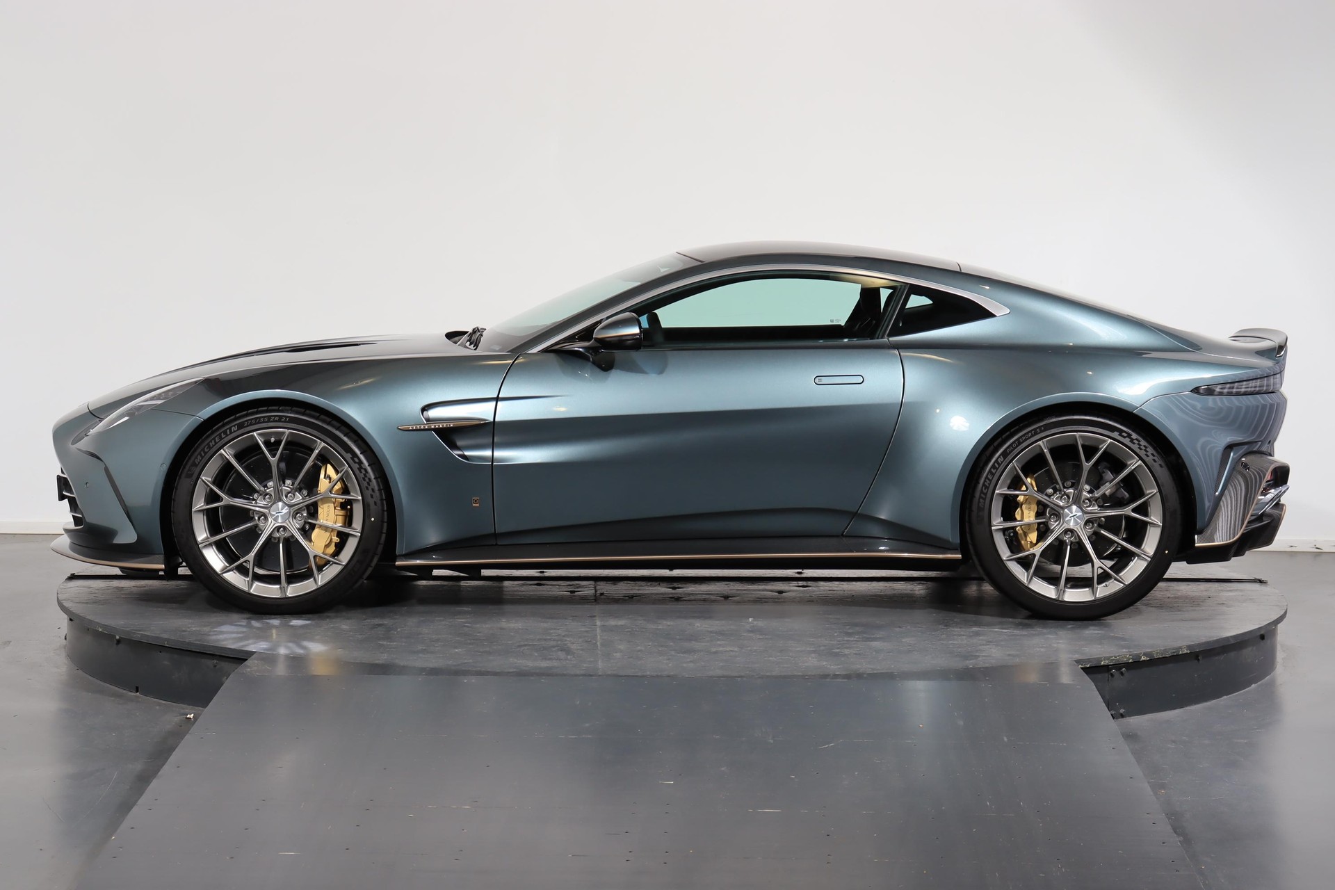 ASTON MARTIN V8 Vantage Coupé 4.0 S V8 Bi-Turbo-image-1
