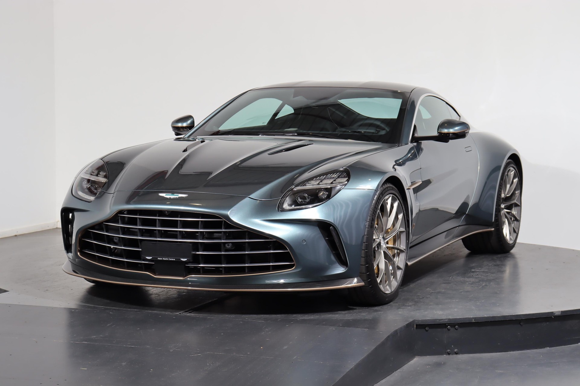 ASTON MARTIN V8 Vantage Coupé 4.0 S V8 Bi-Turbo-image-0