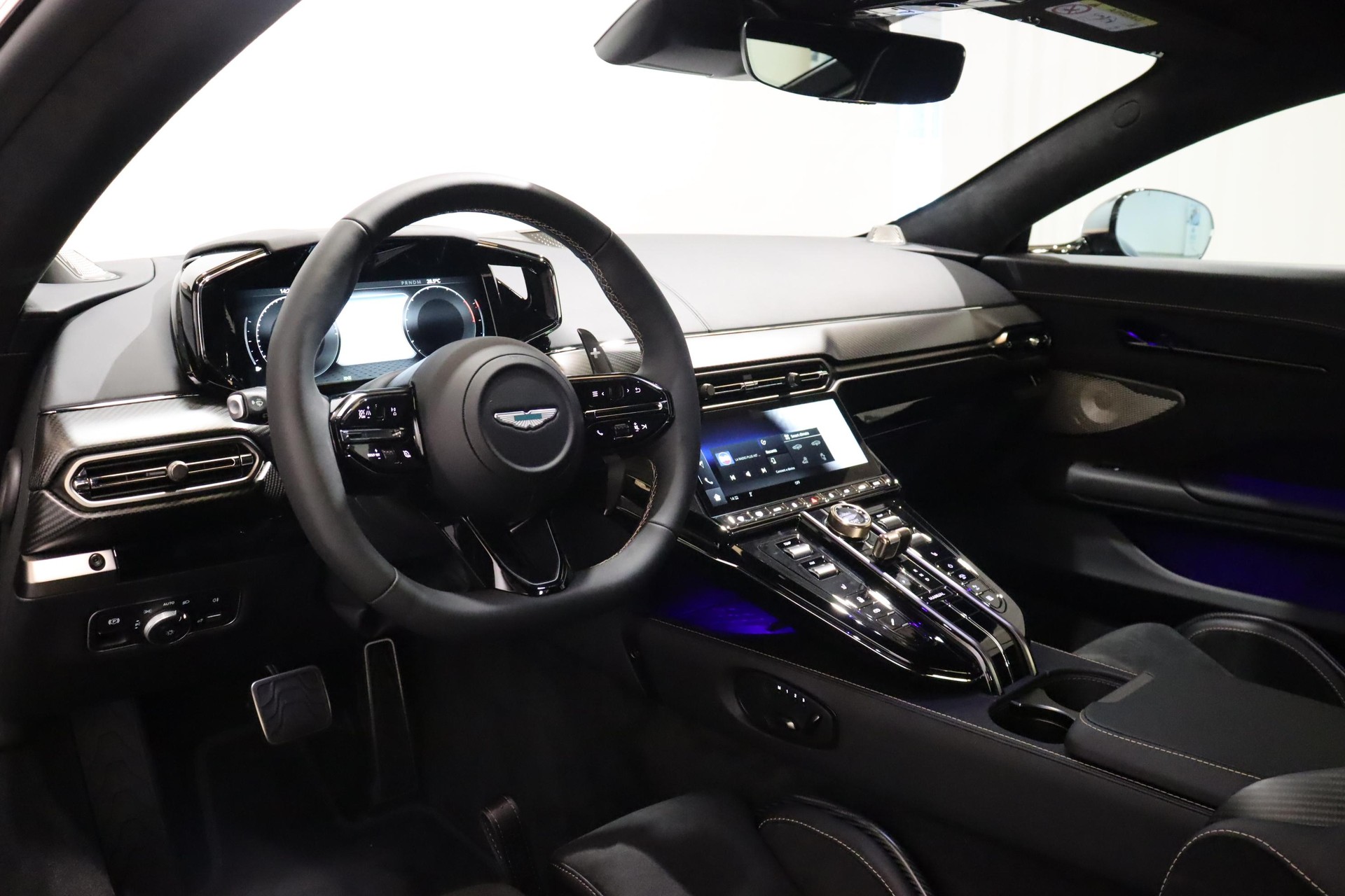 ASTON MARTIN V8 Vantage Coupé 4.0 S V8 Bi-Turbo-image-6