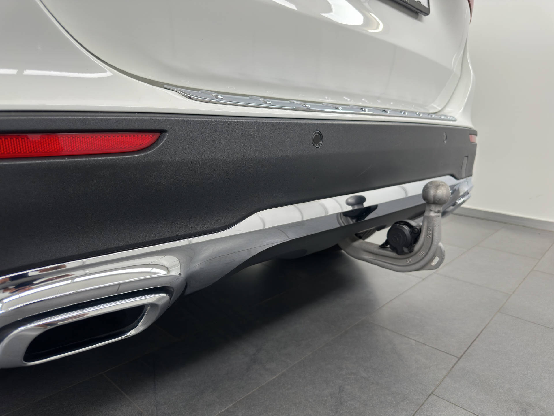MERCEDES-BENZ GLA 220 d Progressive 4matic-image-15