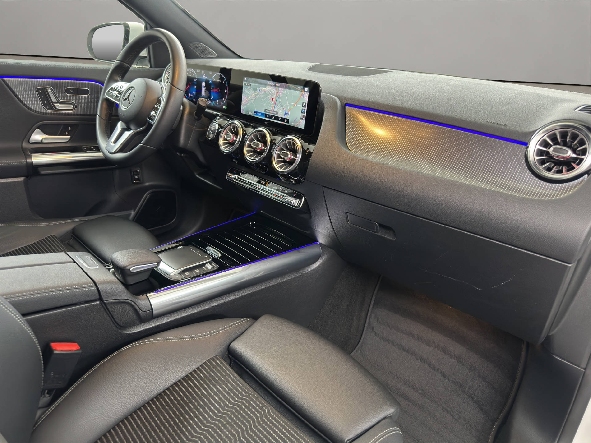 MERCEDES-BENZ GLA 220 d Progressive 4matic-image-10