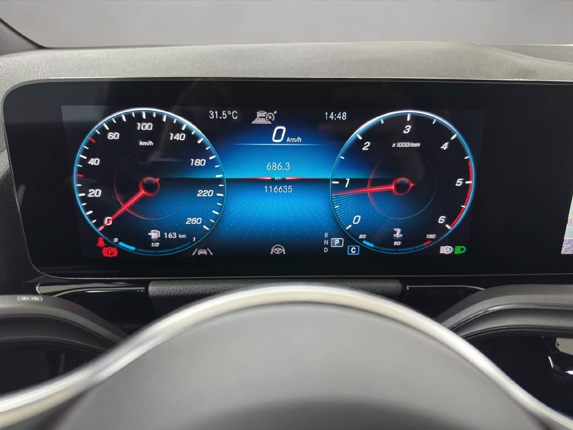 MERCEDES-BENZ GLA 220 d Progressive 4matic-image-6