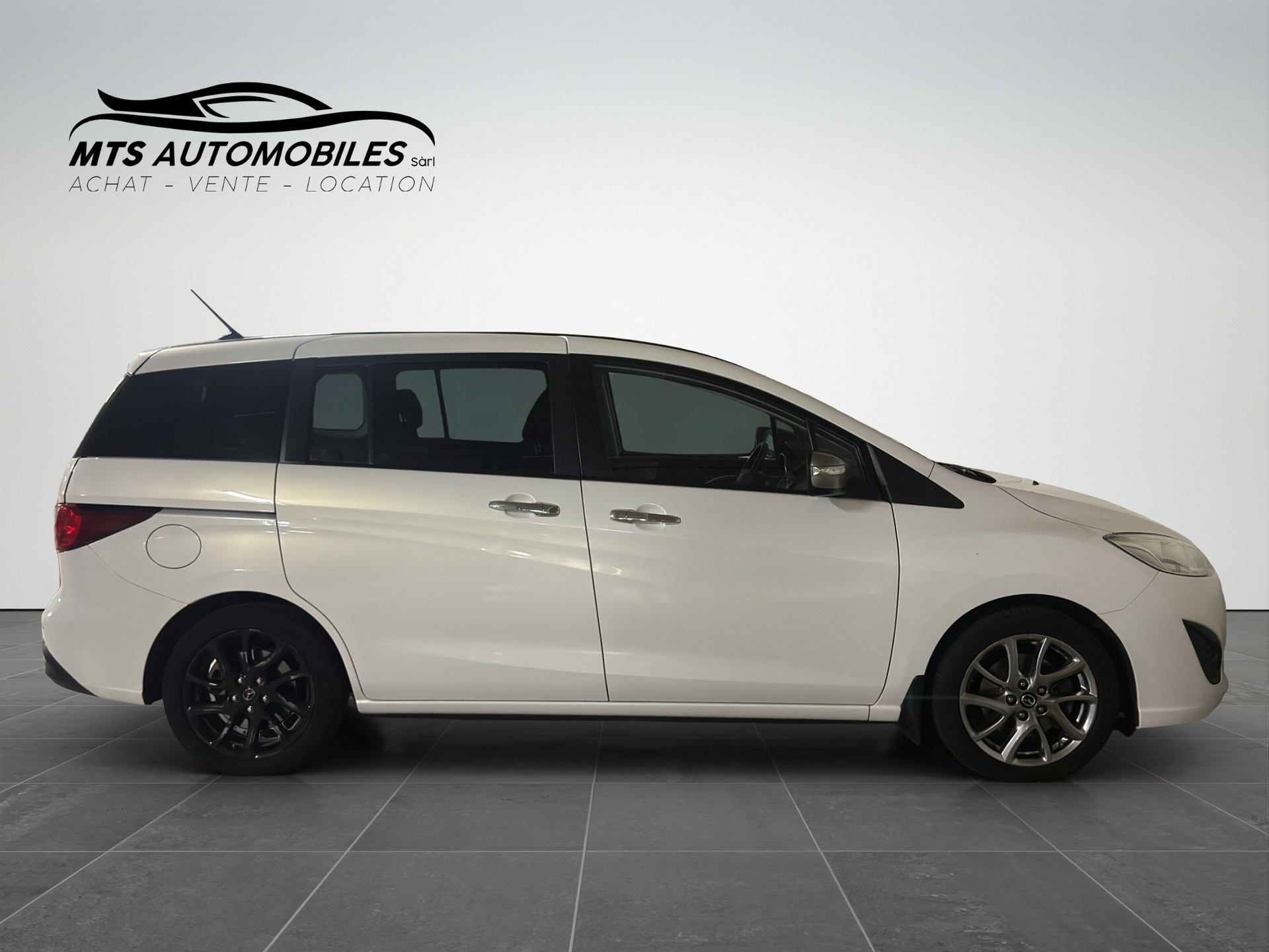 MAZDA 5 2.0 16V Voila ma Suisse Edition+-image-6