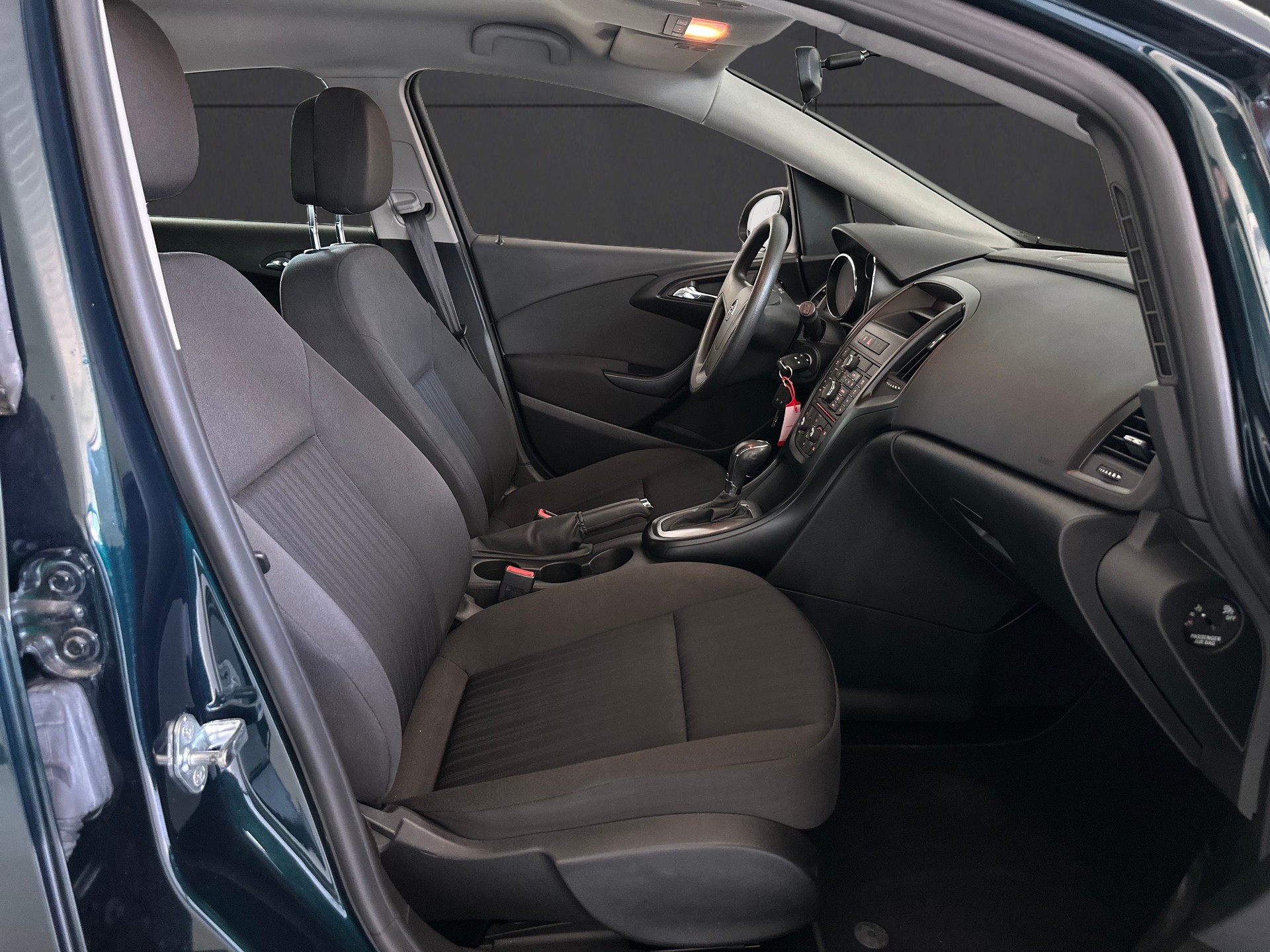OPEL Astra 1.4i 16V Turbo Sport Automatic-image-9